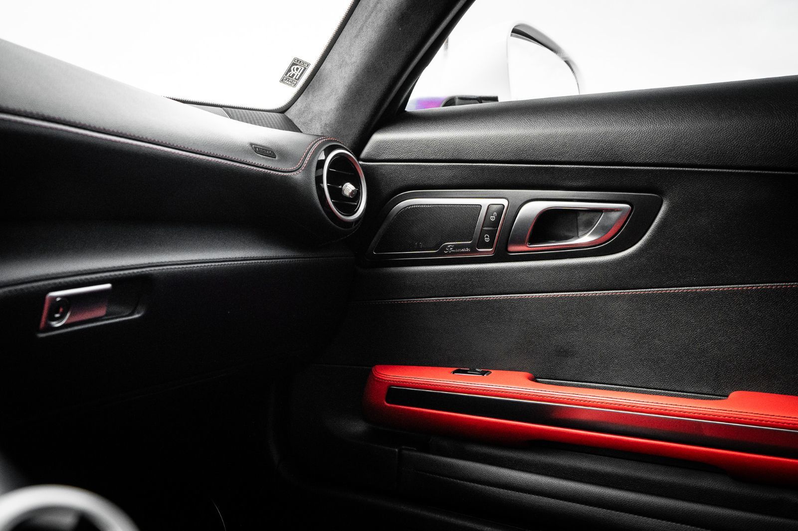 2016 Mercedes-Benz AMG GT S-29