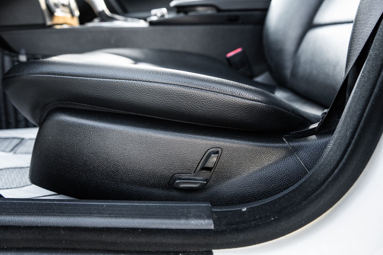 2010 Mercedes-Benz C-Class C 250-28