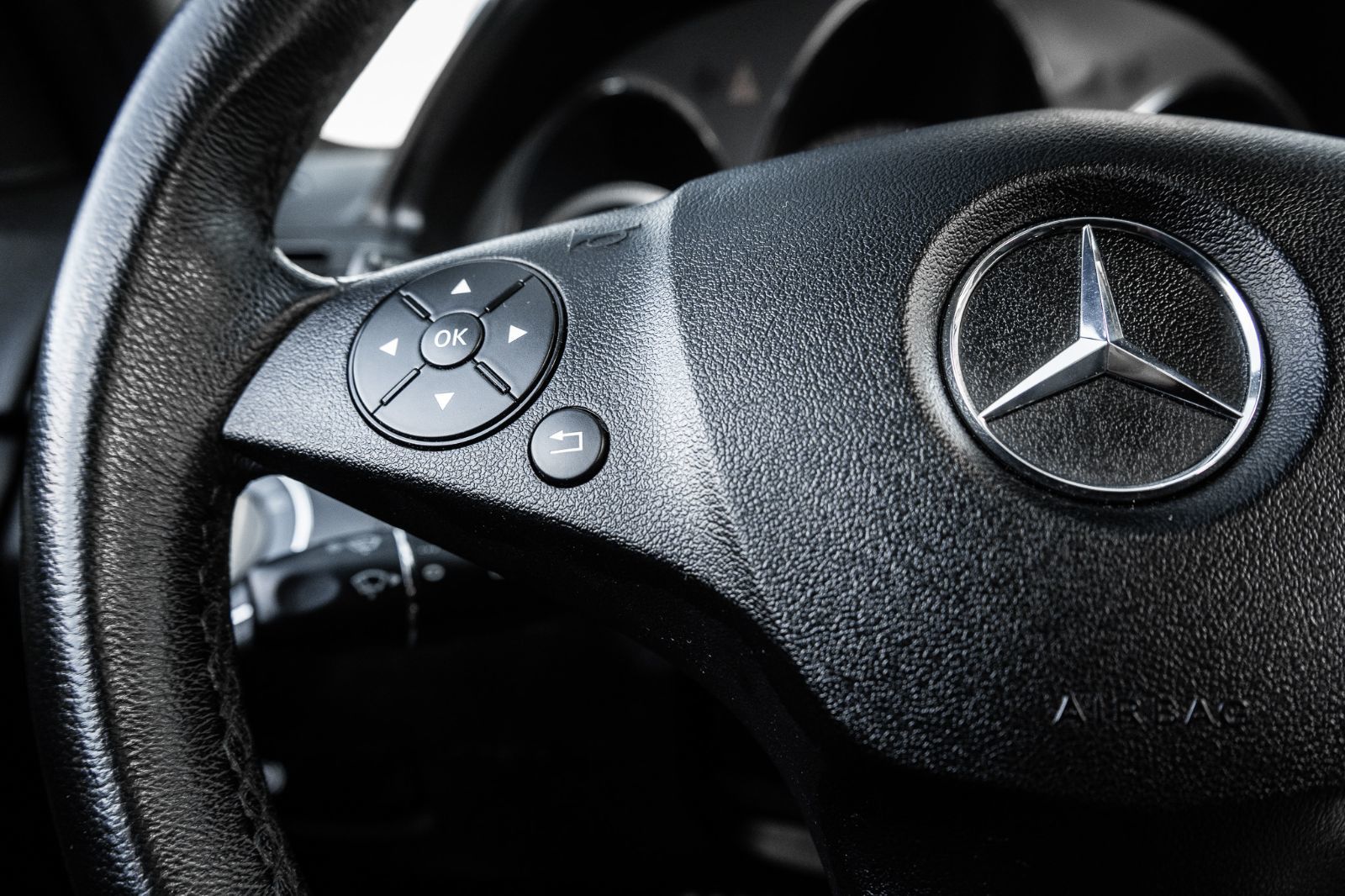 2010 Mercedes-Benz C-Class C 250-11