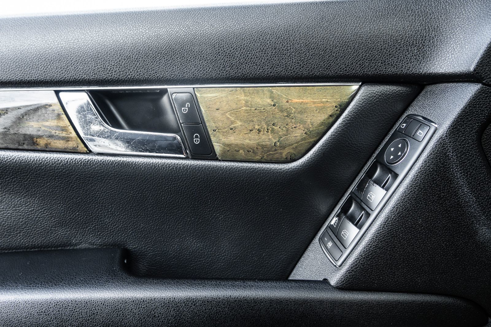 2010 Mercedes-Benz C-Class C 250-22