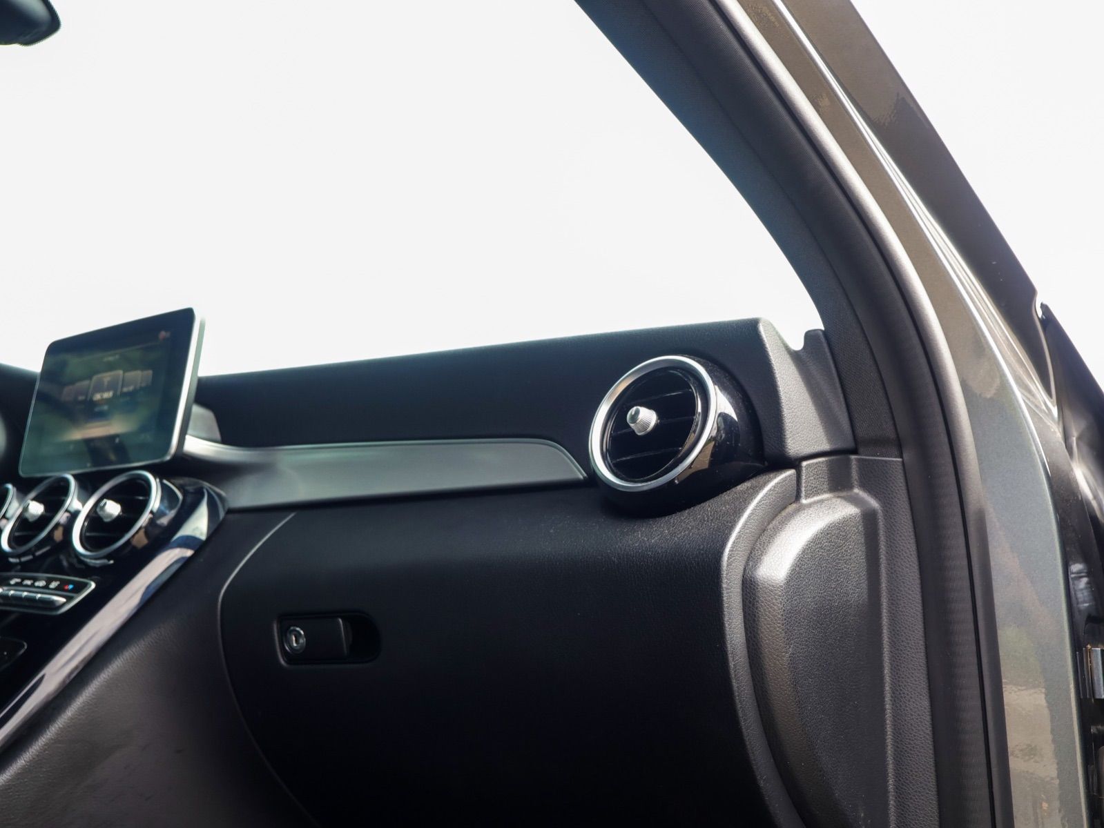 2018 Mercedes-Benz C-Class C 300-16