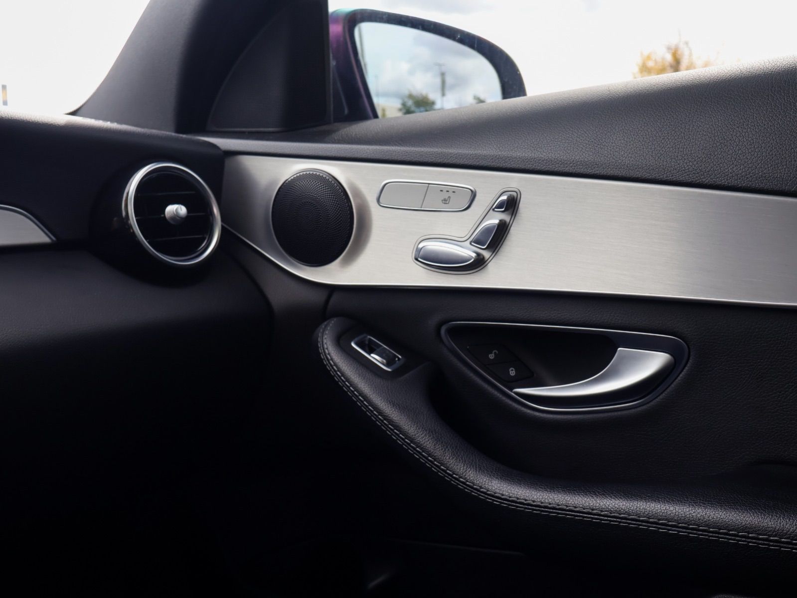 2018 Mercedes-Benz C-Class C 300-11