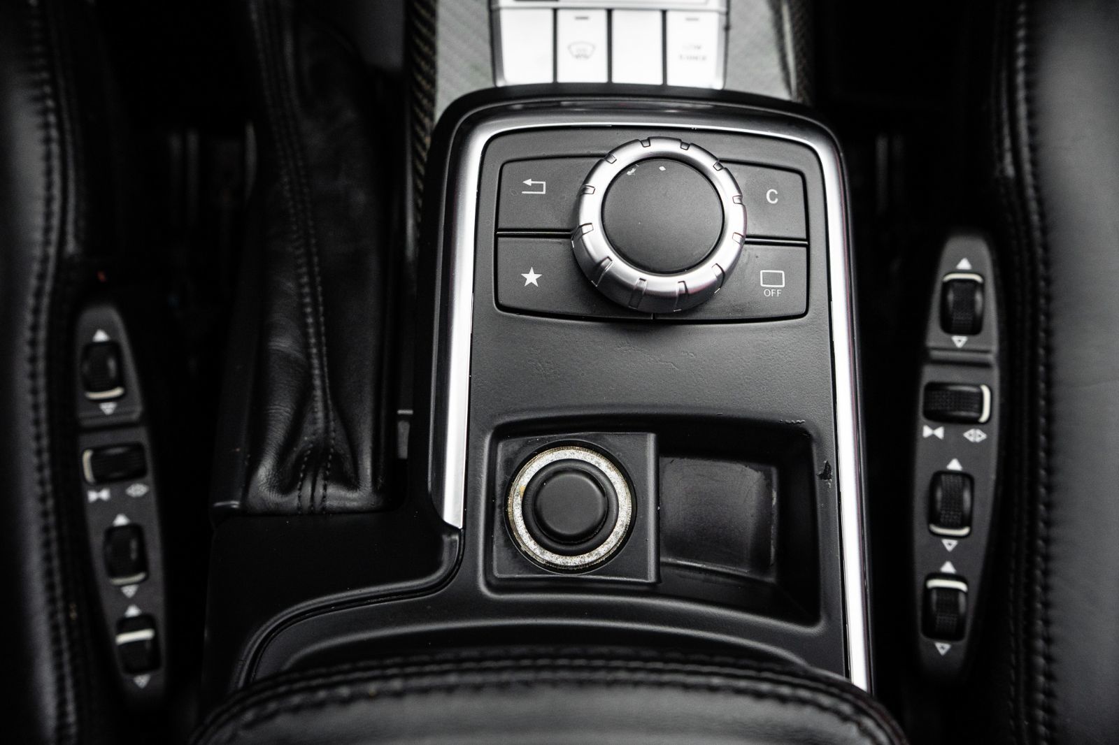 2017 Mercedes-Benz G-Class AMG G 63-24