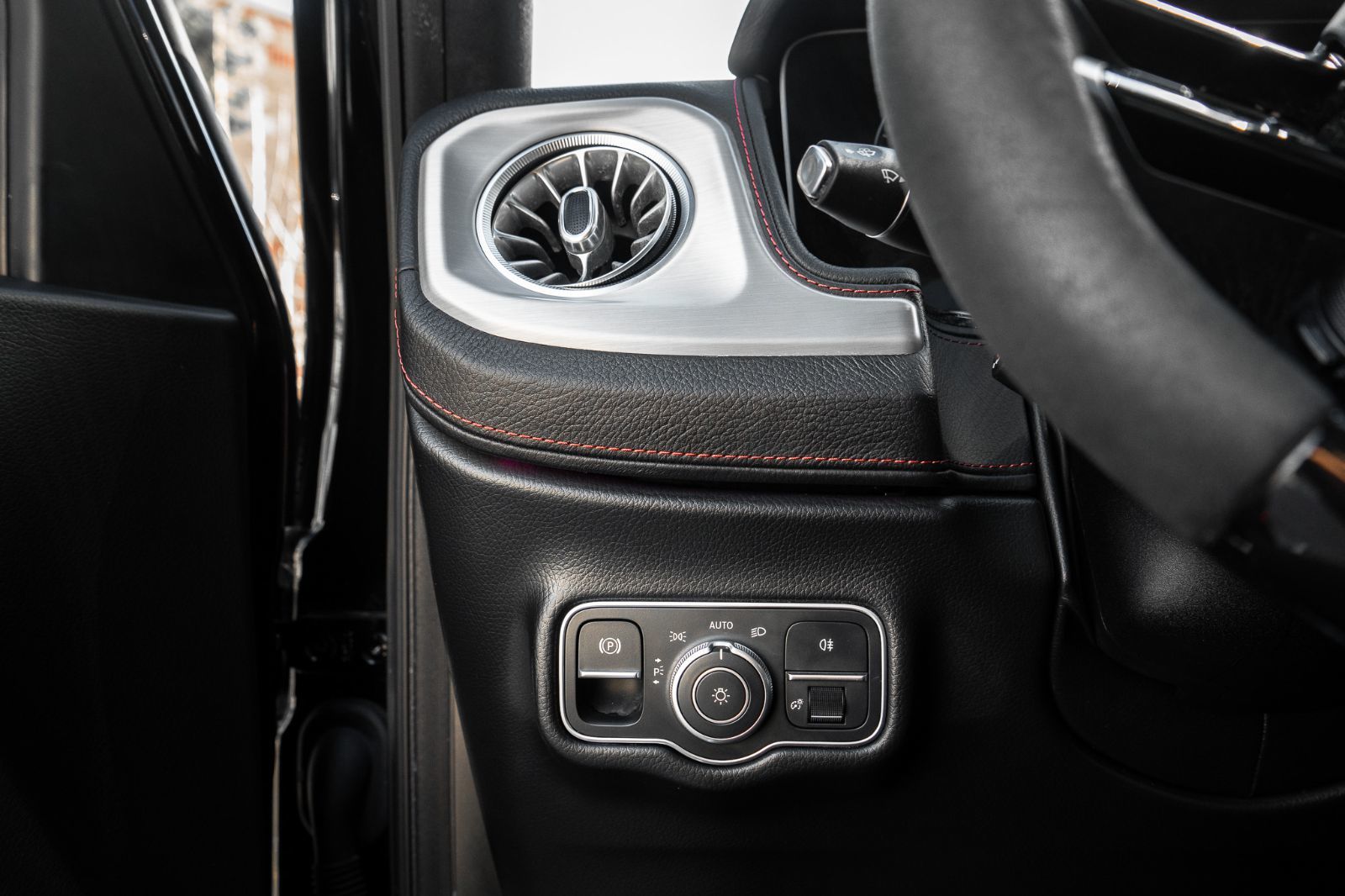 2025 Mercedes-Benz G-Class AMG G 63-23