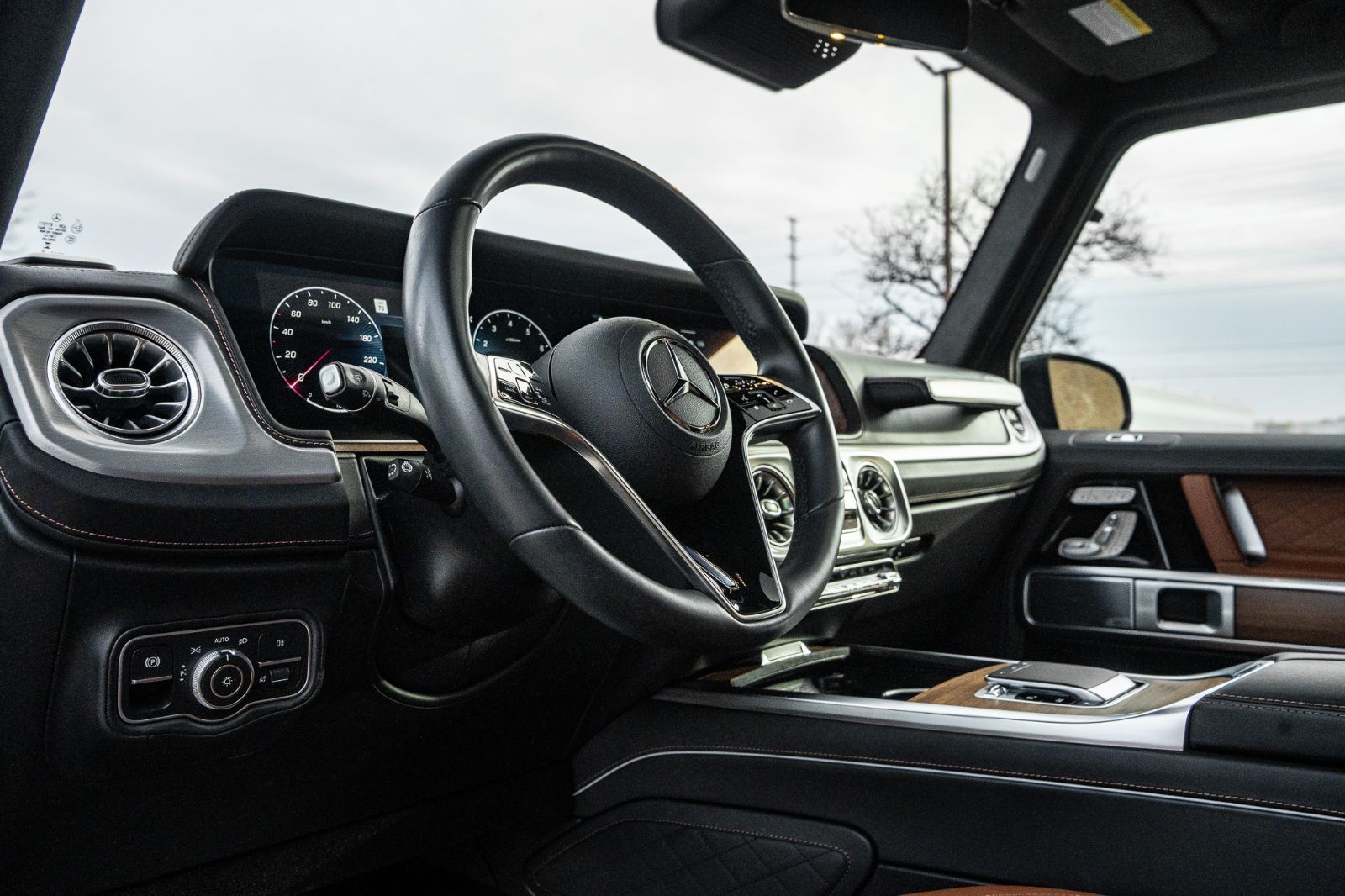 2025 Mercedes-Benz G-Class G 550-27