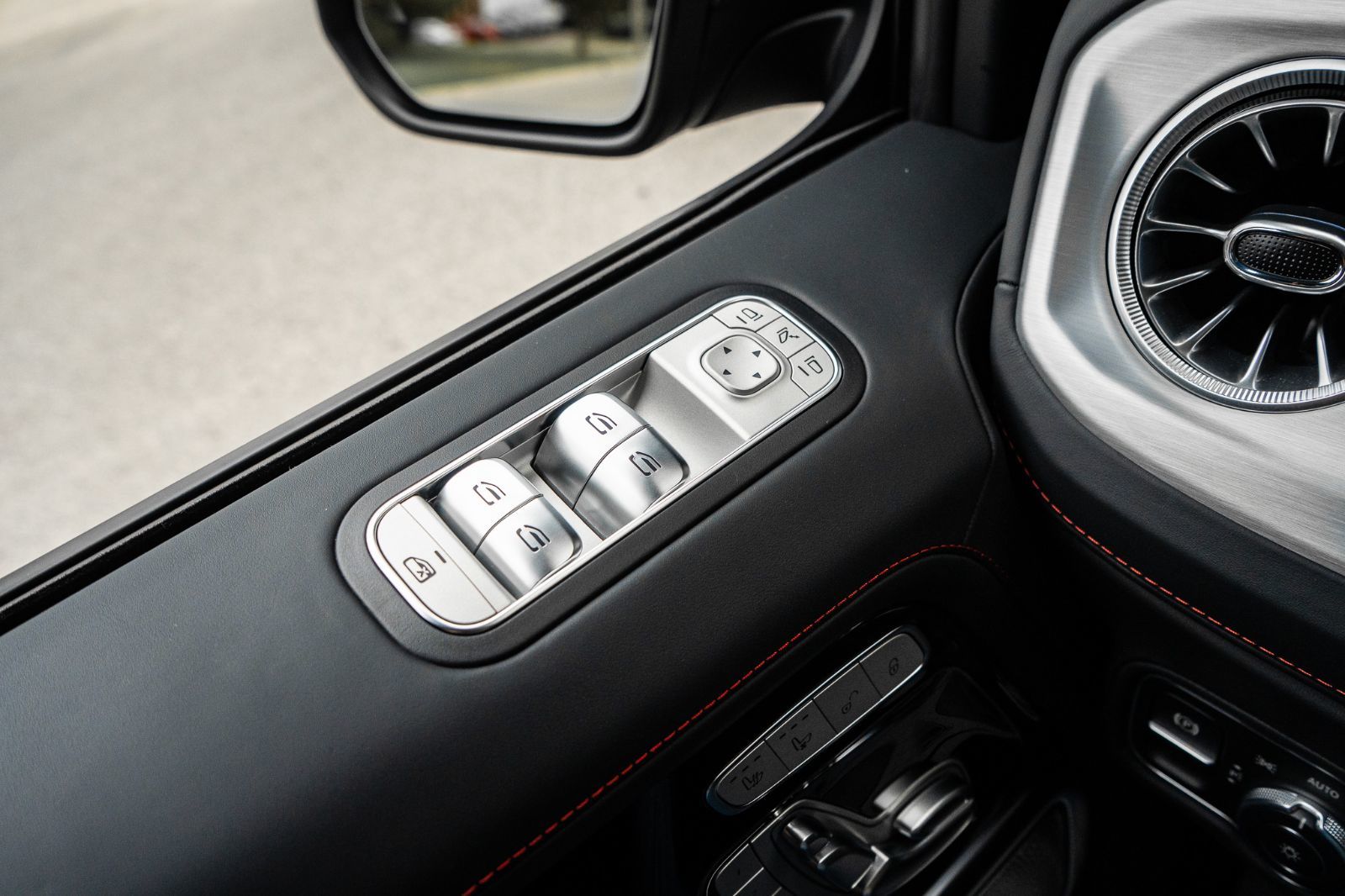 2026 Mercedes-Benz G-Class AMG G 63-24