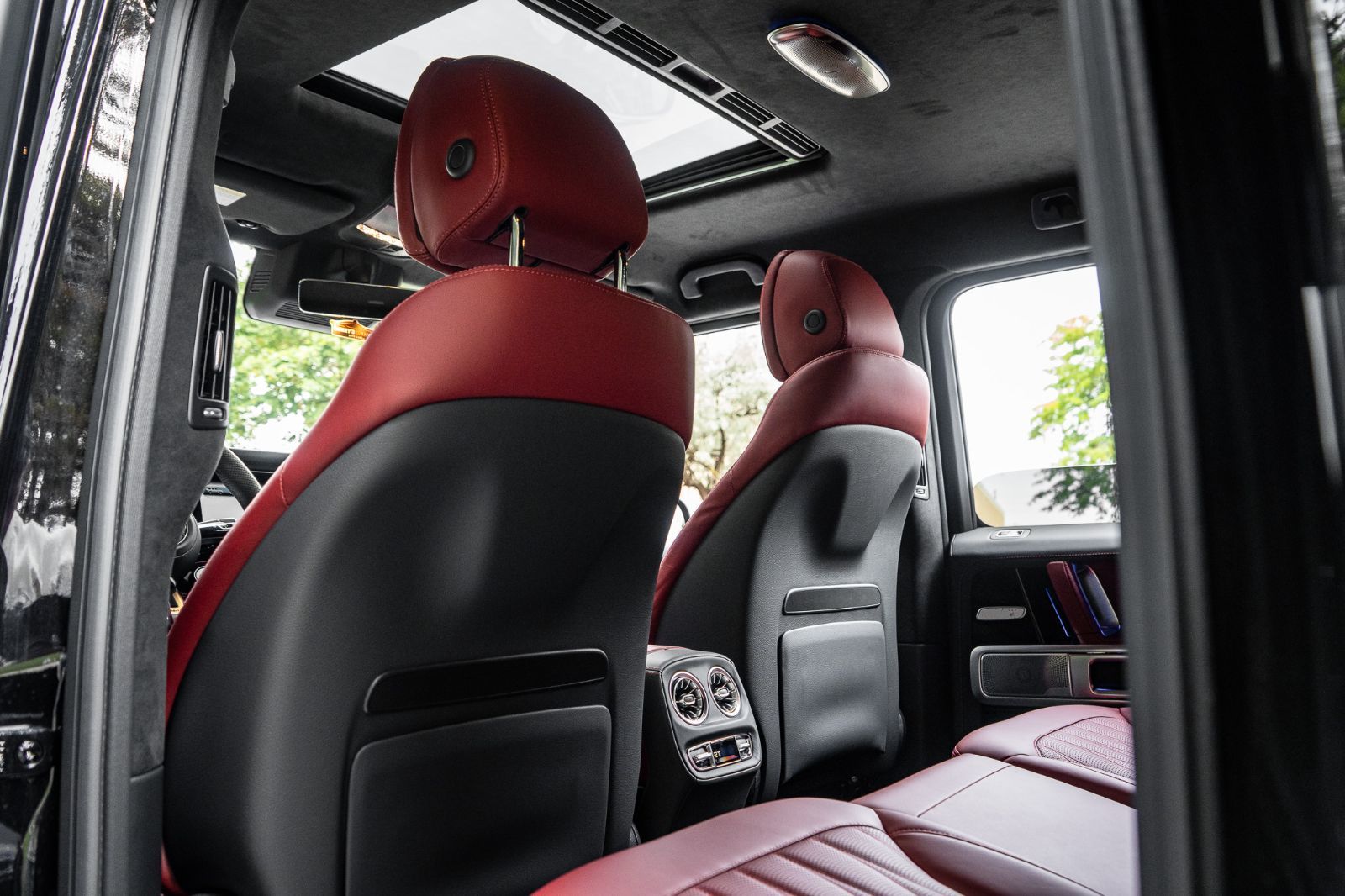 2026 Mercedes-Benz G-Class AMG G 63-32