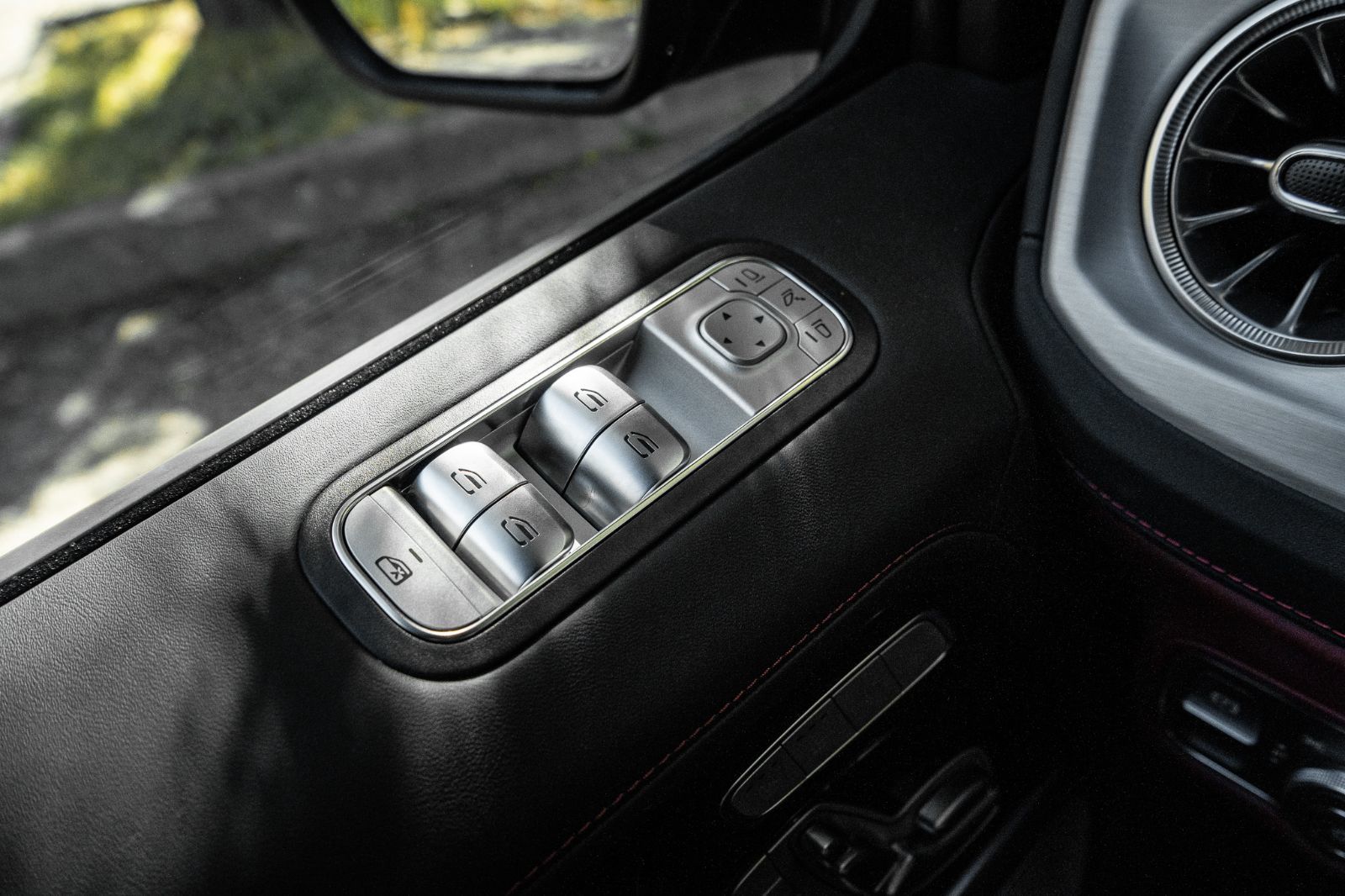 2027 Mercedes-Benz G-Class AMG G 63-30