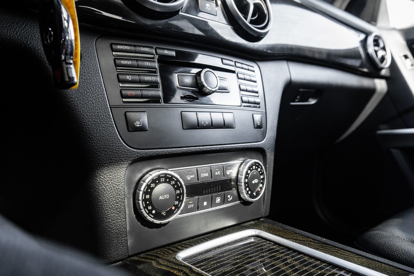 2015 Mercedes-Benz GLK-Class GLK 250 BlueTec-15