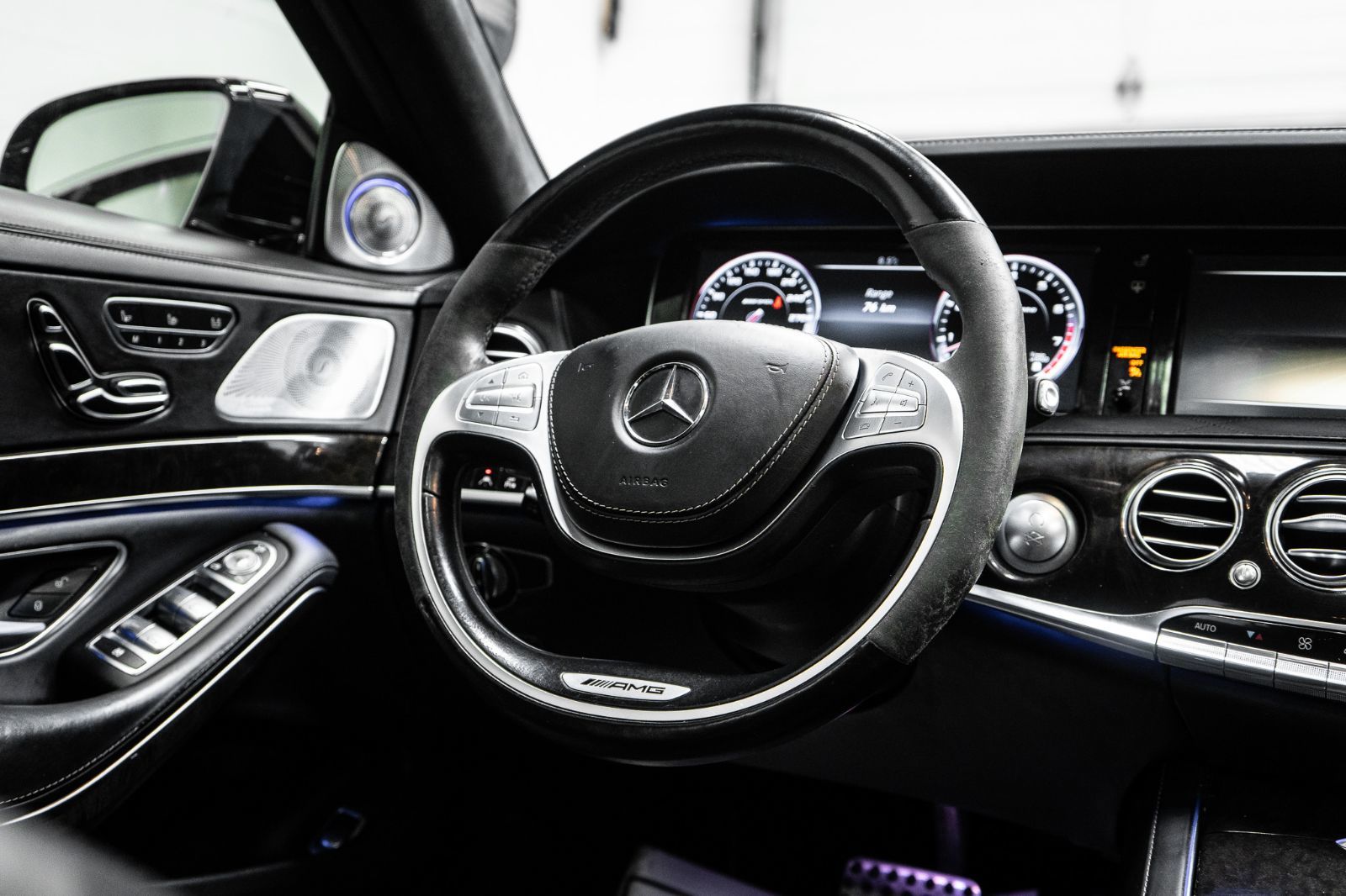2014 Mercedes-Benz S-Class S 63 AMG-10