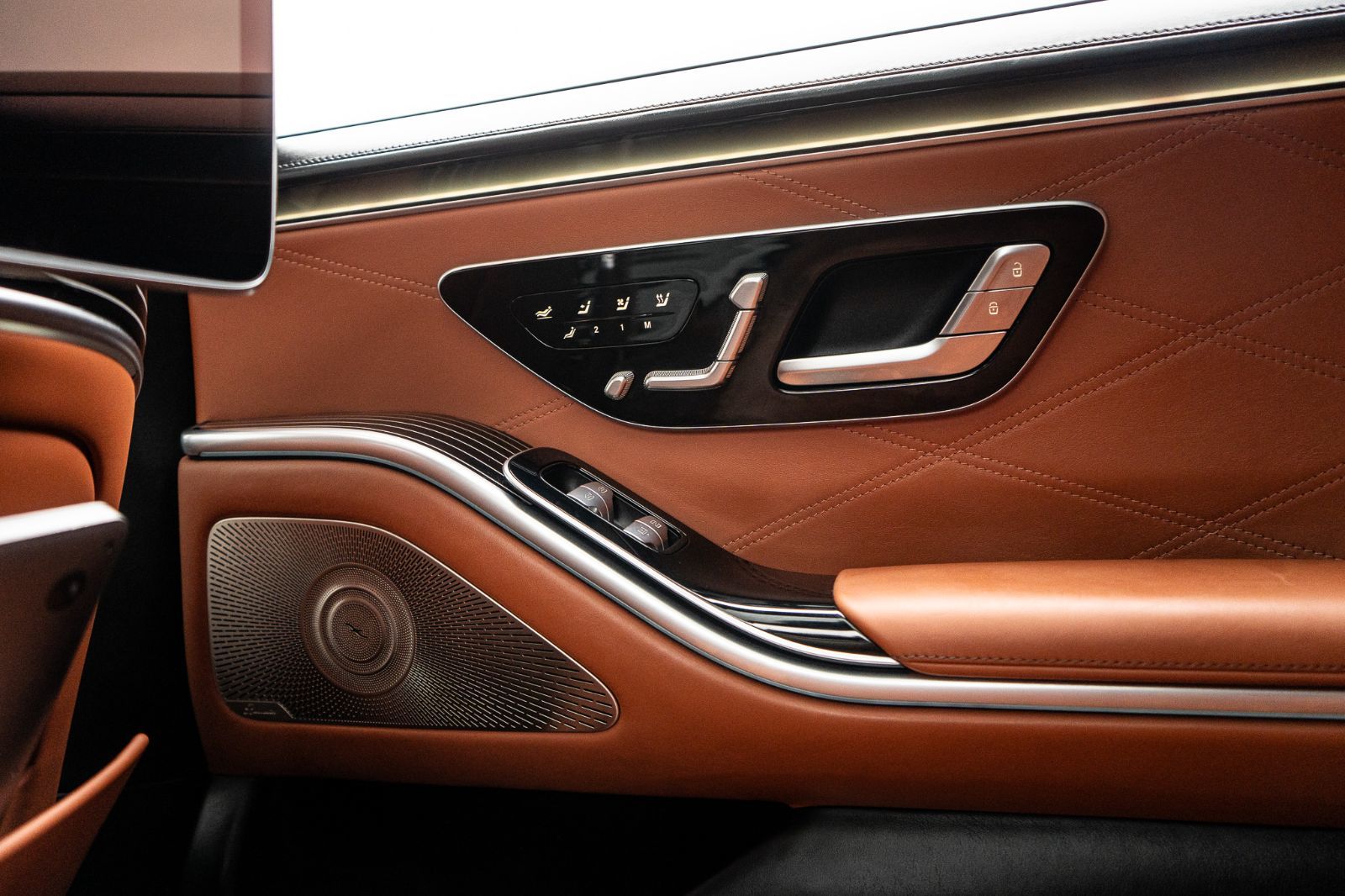 2024 Mercedes-Benz S-Class AMG S 63 E-41