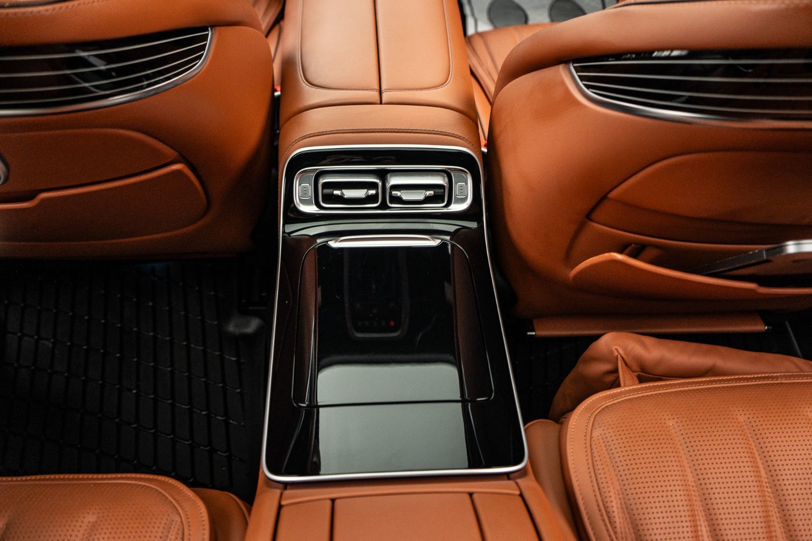 2024 Mercedes-Benz S-Class AMG S 63 E-39