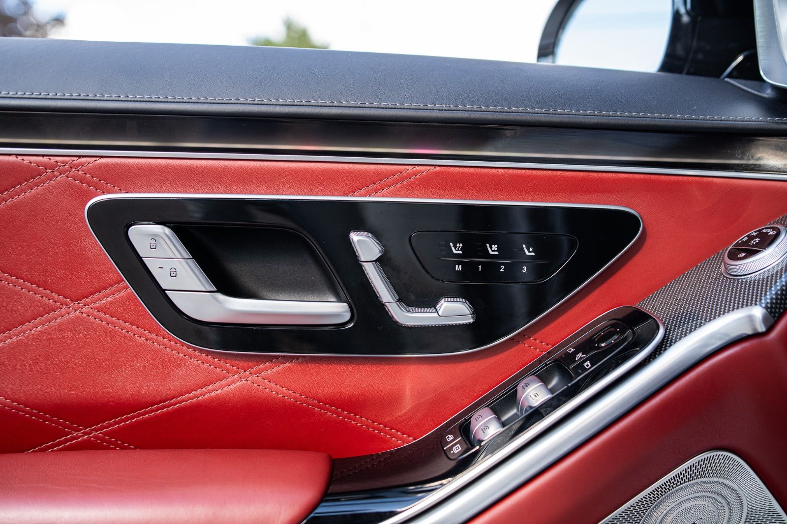 2024 Mercedes-Benz S-Class AMG S 63 E-22