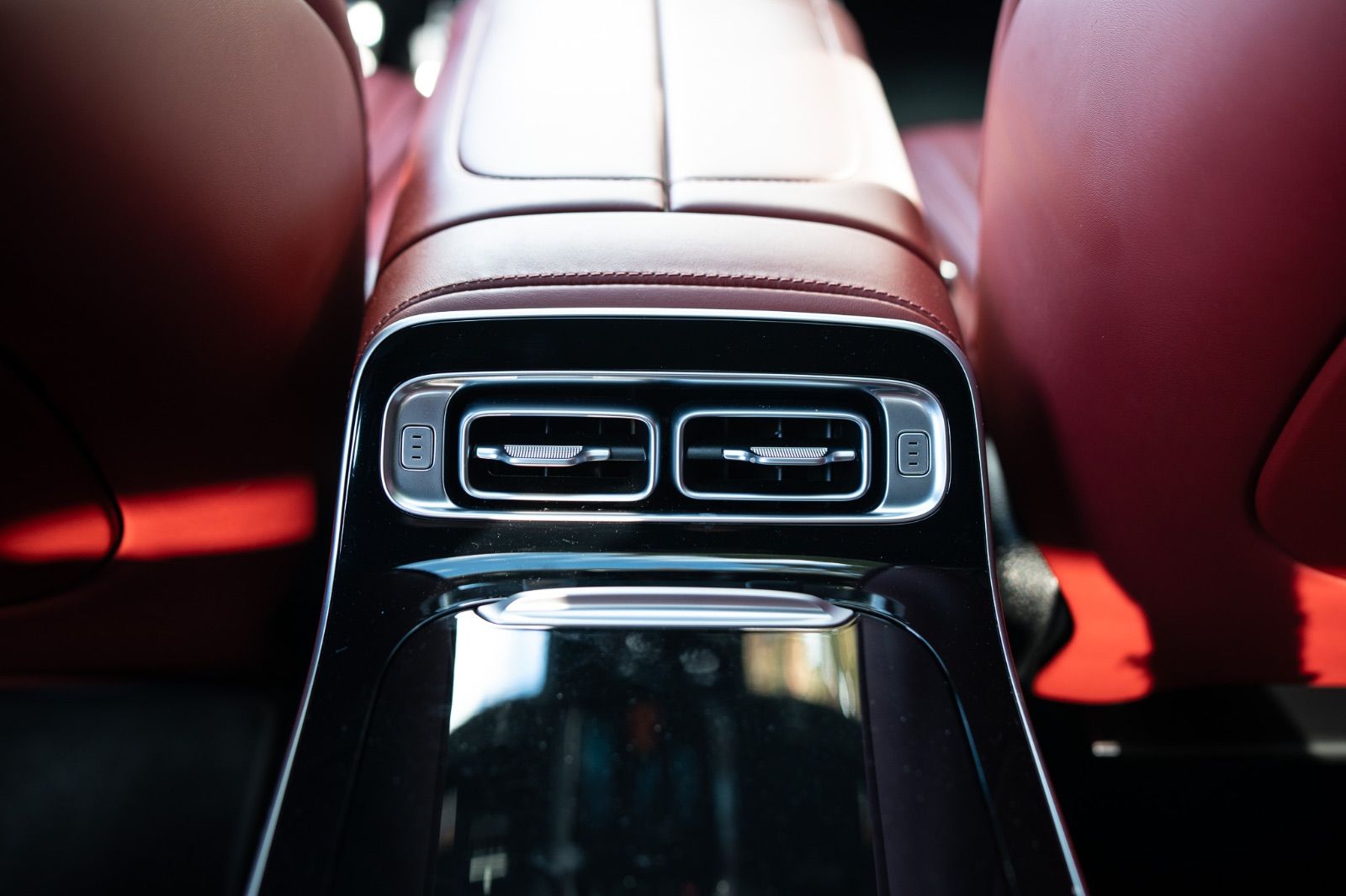 2024 Mercedes-Benz S-Class AMG S 63 E-39