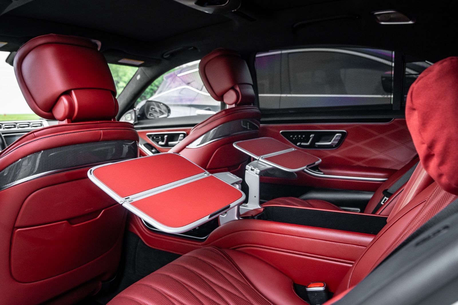 2024 Mercedes-Benz S-Class AMG S 63 E-31