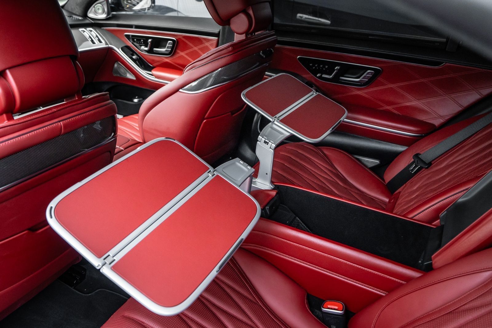 2024 Mercedes-Benz S-Class AMG S 63 E-41
