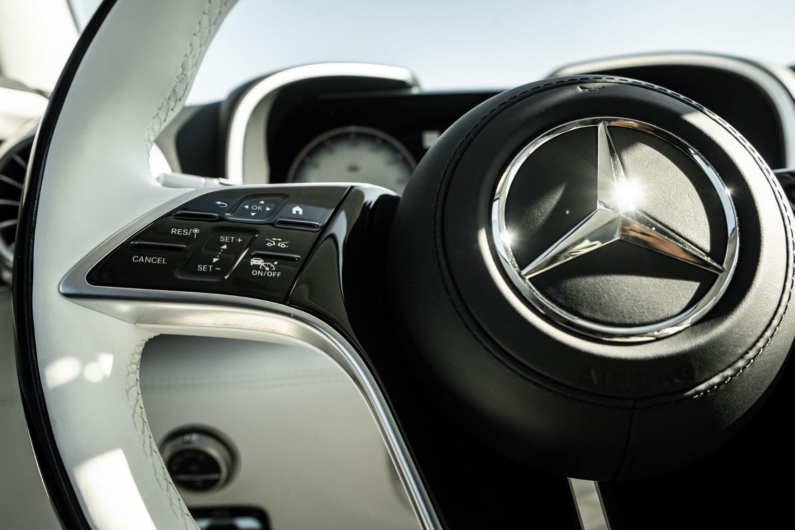 2026 Mercedes-Benz SL 680 Maybach SL 680 Monogram Series-8