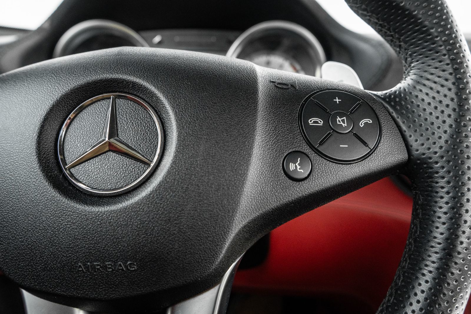 2011 Mercedes-Benz SLS AMG-13