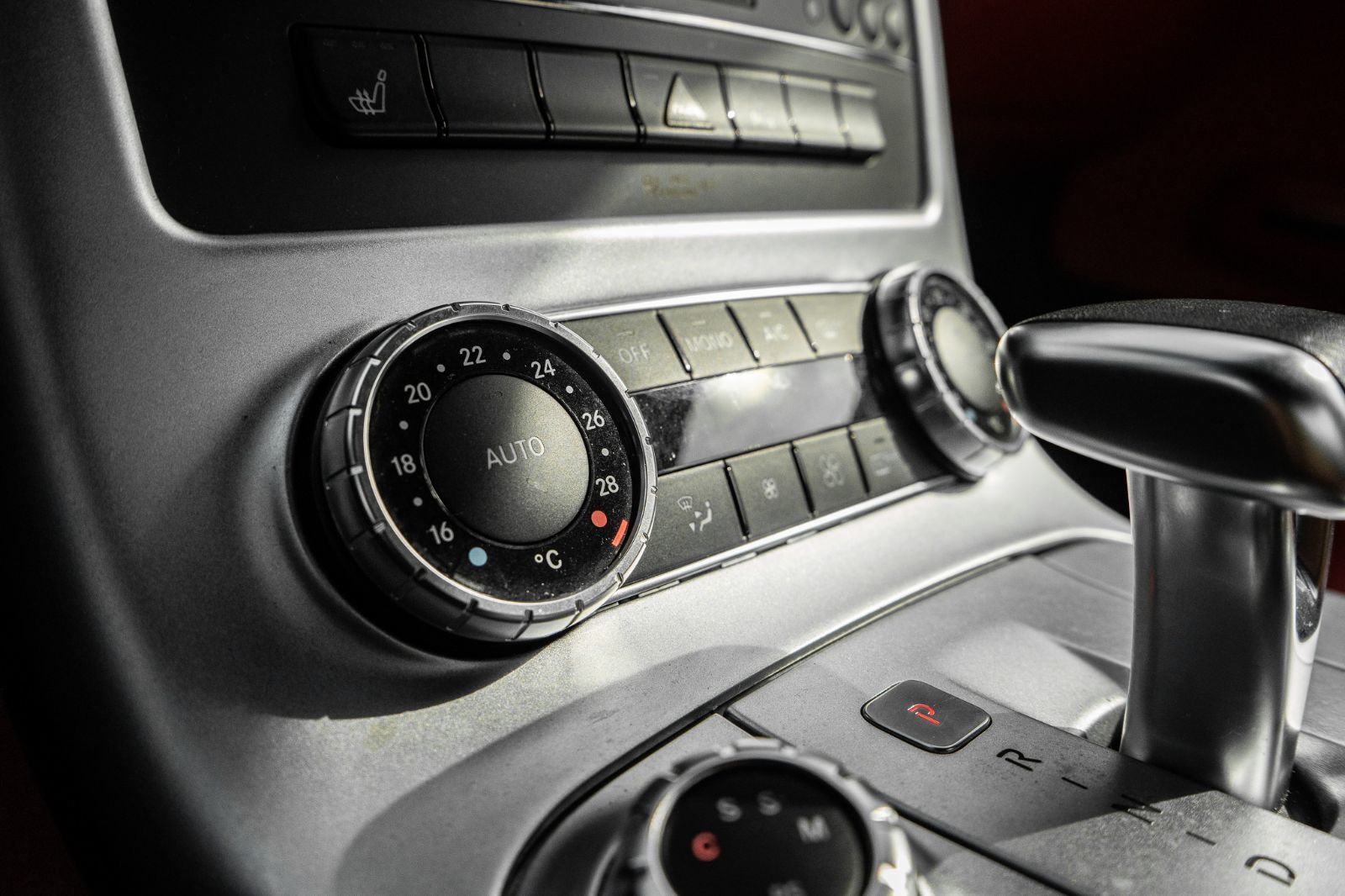 2011 Mercedes-Benz SLS AMG-17