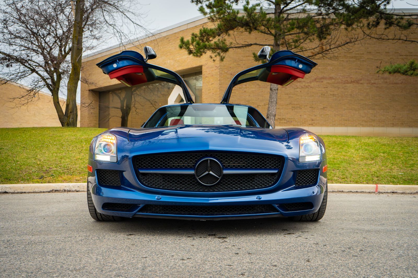 2011 Mercedes-Benz SLS AMG-0