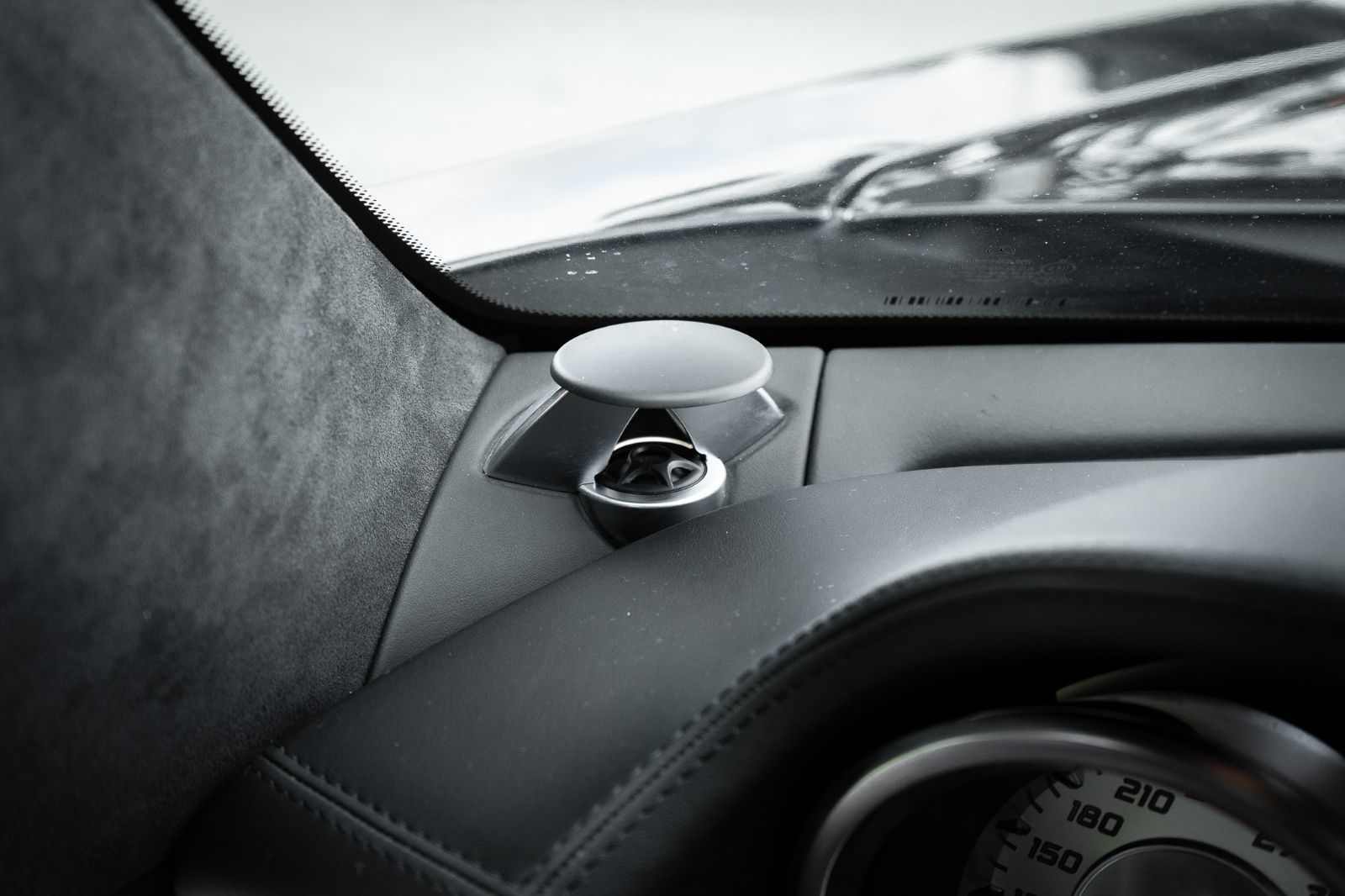 2011 Mercedes-Benz SLS AMG-19