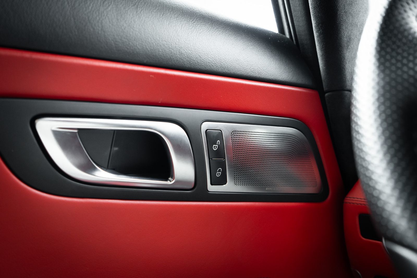 2011 Mercedes-Benz SLS AMG-21