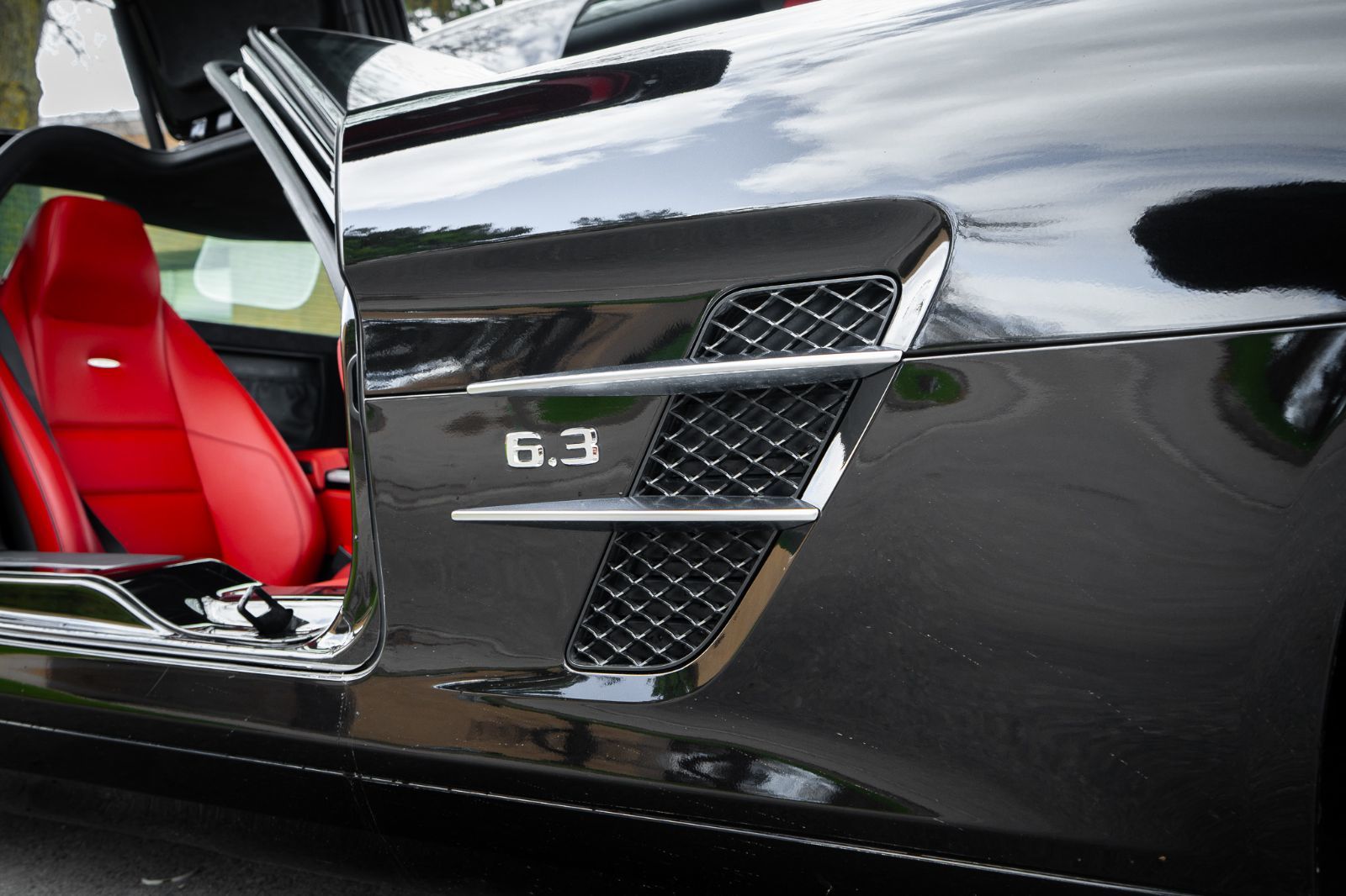 2011 Mercedes-Benz SLS AMG-28