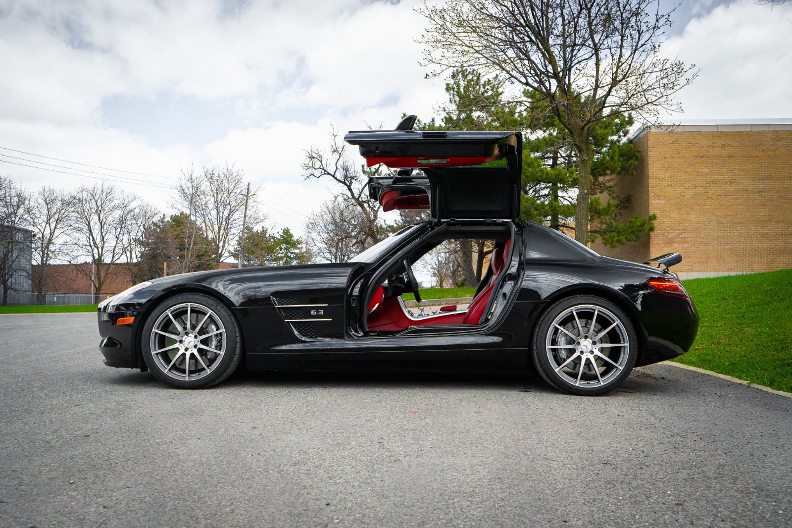 2011 Mercedes-Benz SLS AMG-5