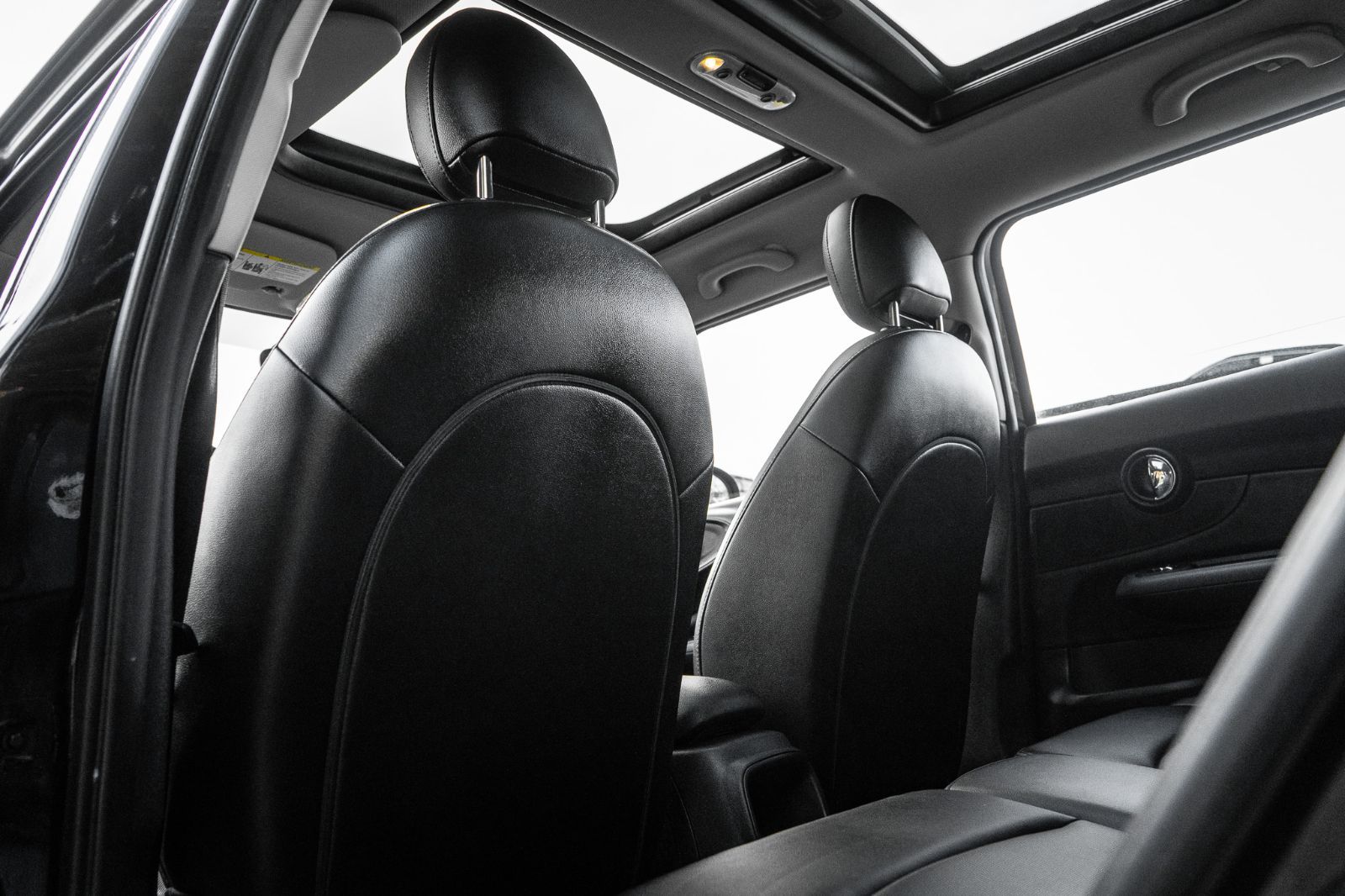 2019 MINI Clubman Cooper-26