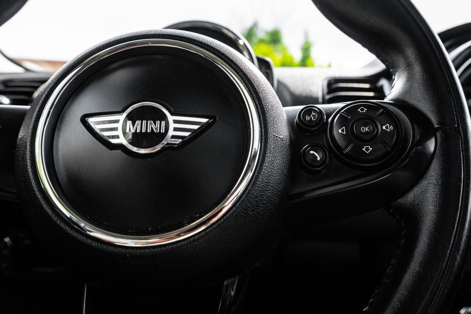 2019 MINI Clubman Cooper-12