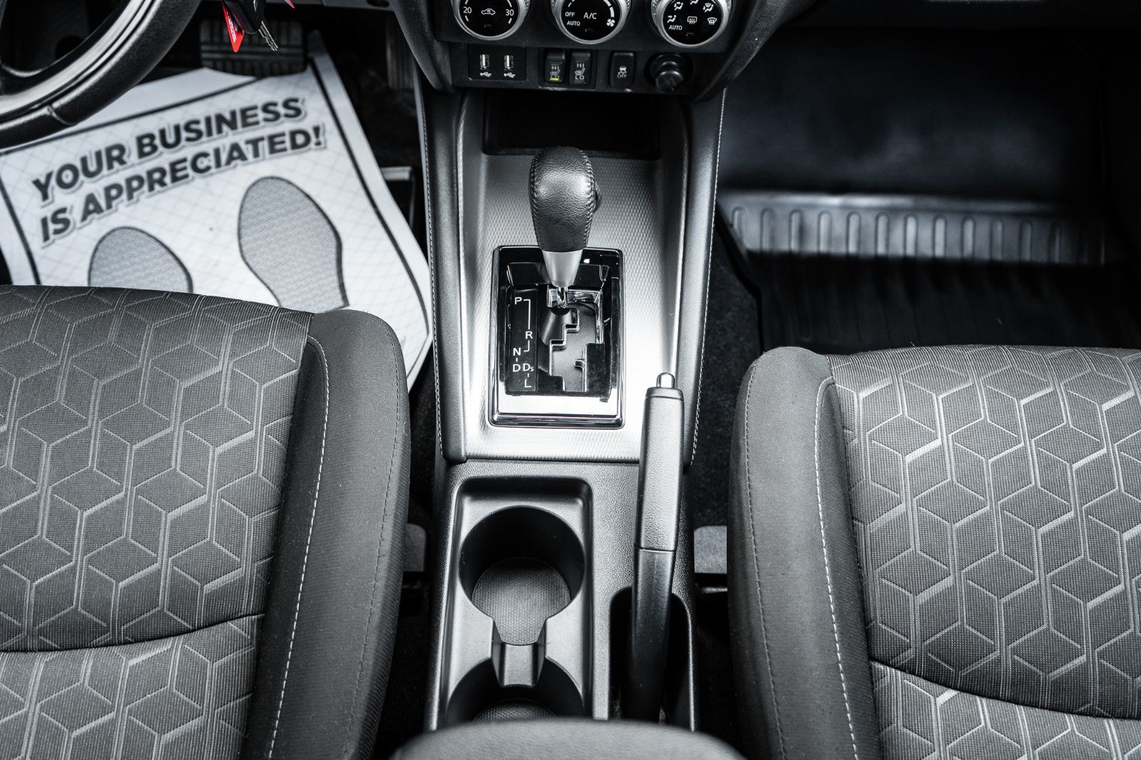 2021 Mitsubishi RVR SE AWD-9