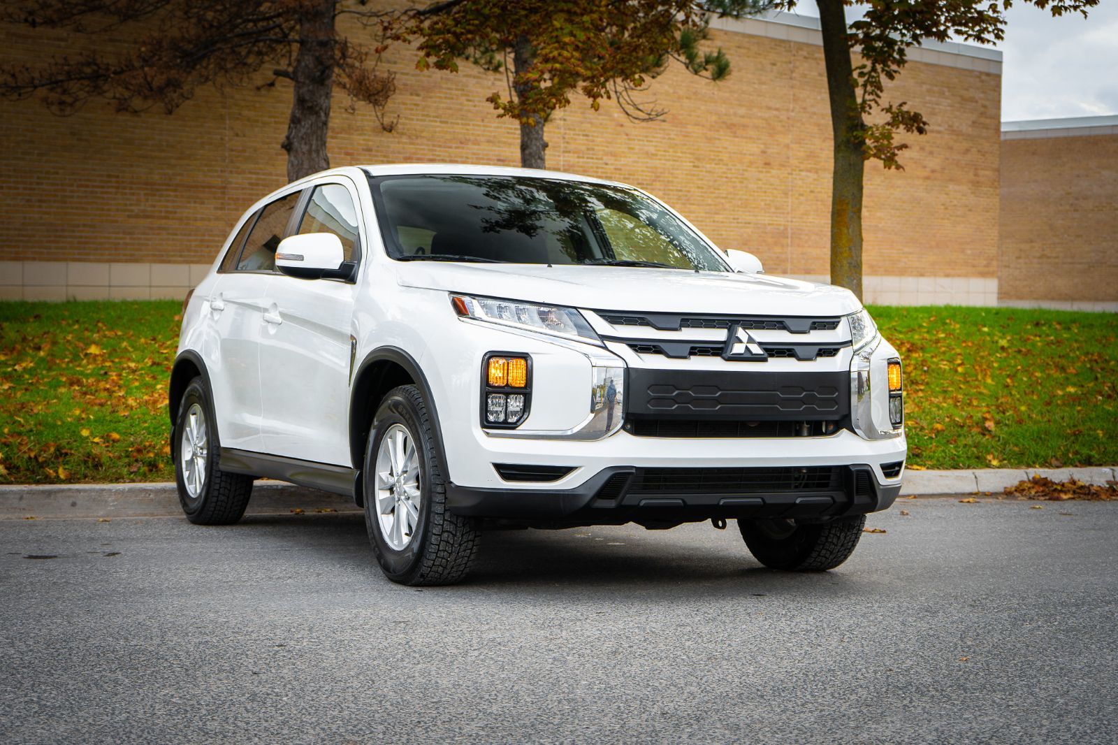 2021 Mitsubishi RVR SE AWD-2