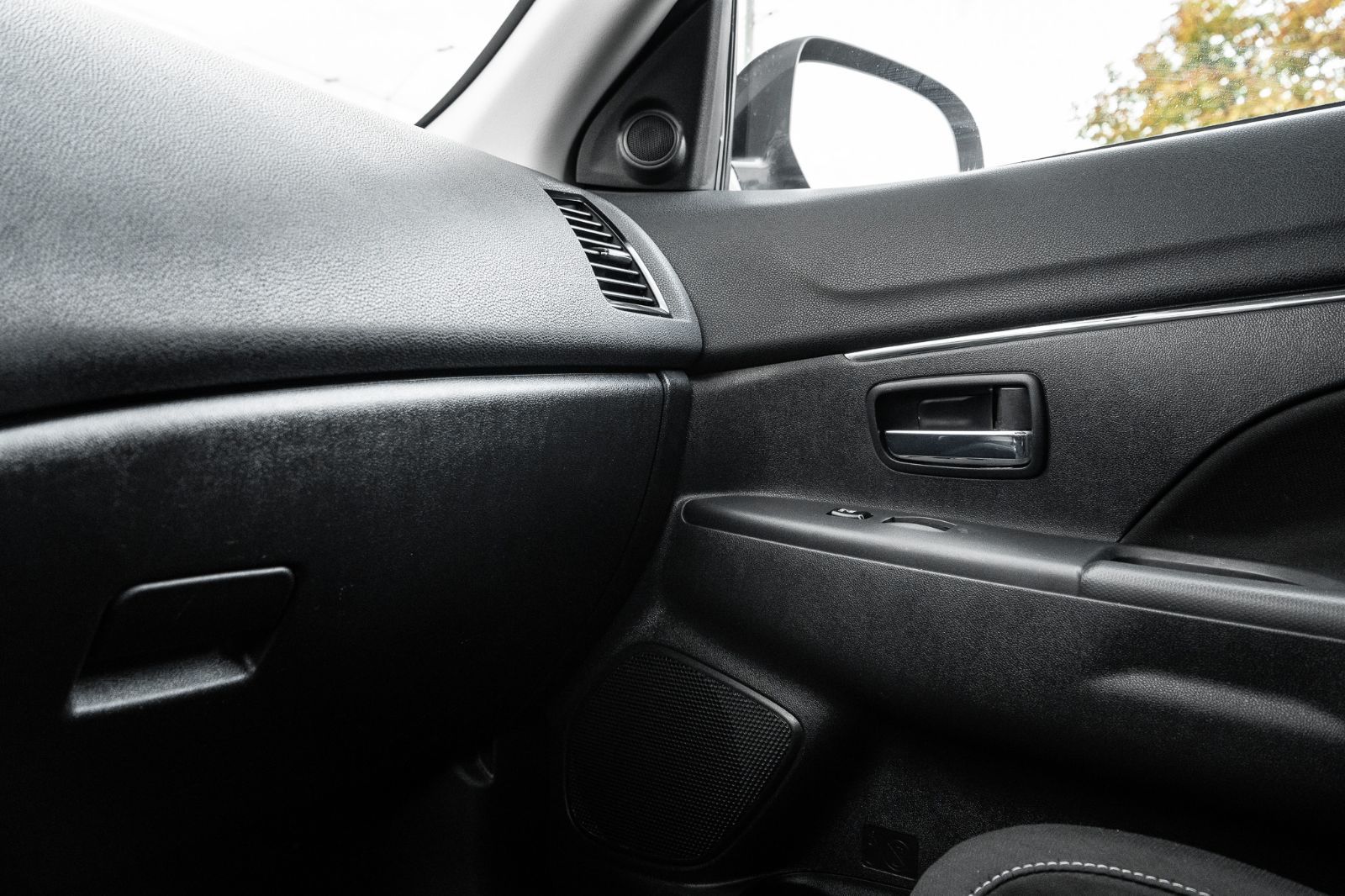 2021 Mitsubishi RVR SE AWD-21