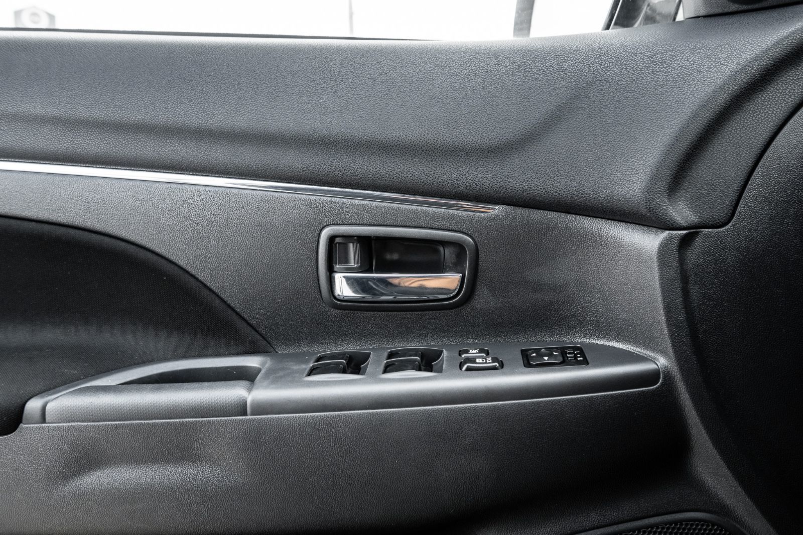 2021 Mitsubishi RVR SE AWD-22