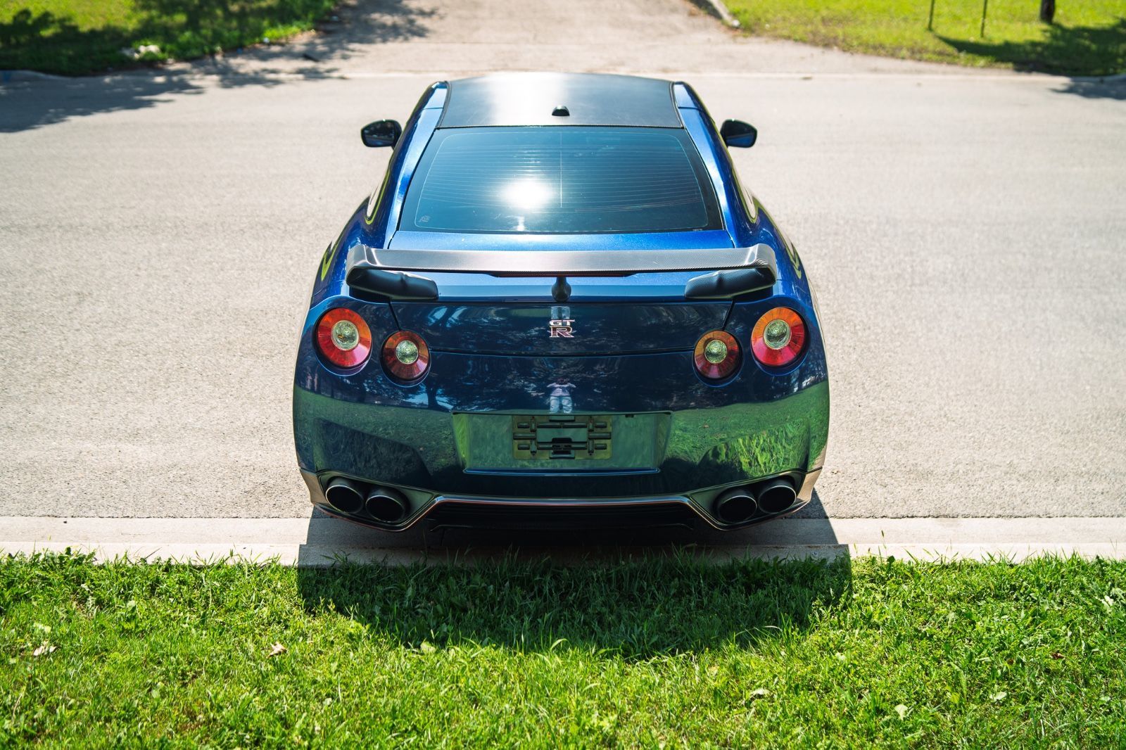 2012 Nissan GT-R Black Edition-9