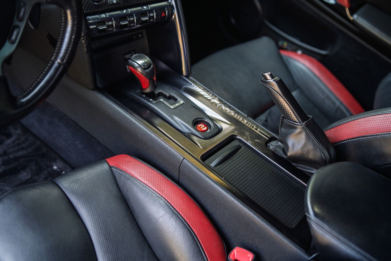 2012 Nissan GT-R Black Edition-35