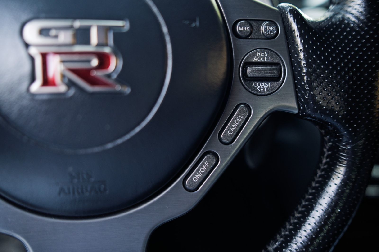 2012 Nissan GT-R Black Edition-19