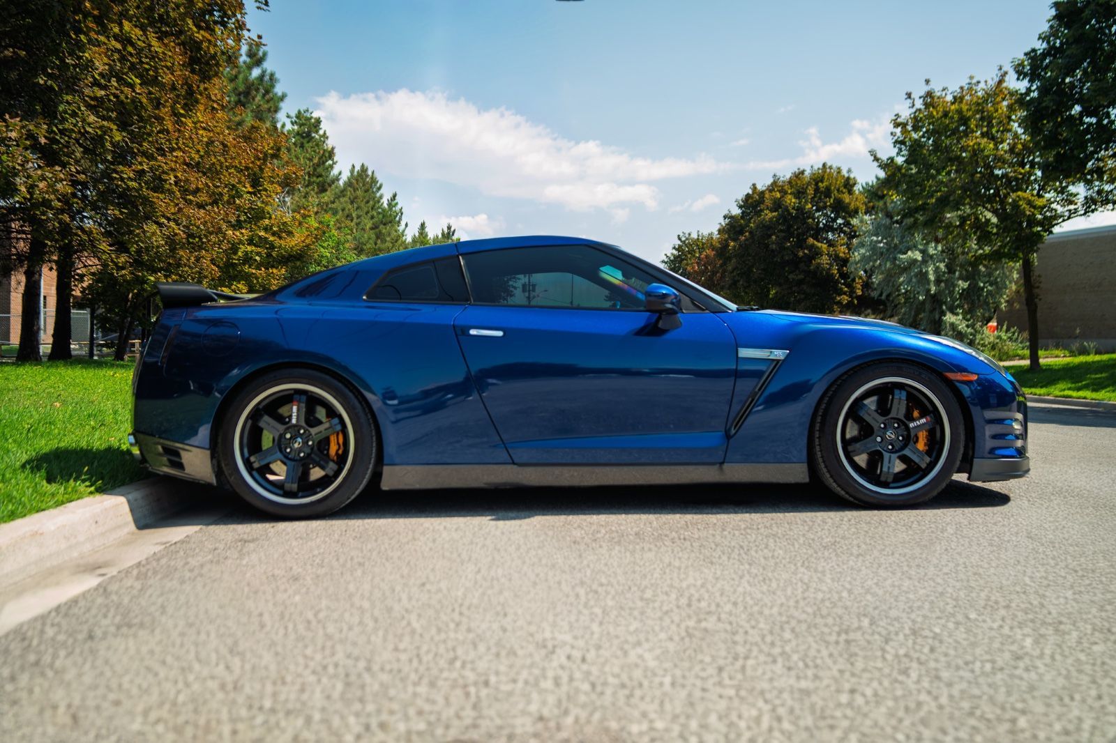 2012 Nissan GT-R Black Edition-3