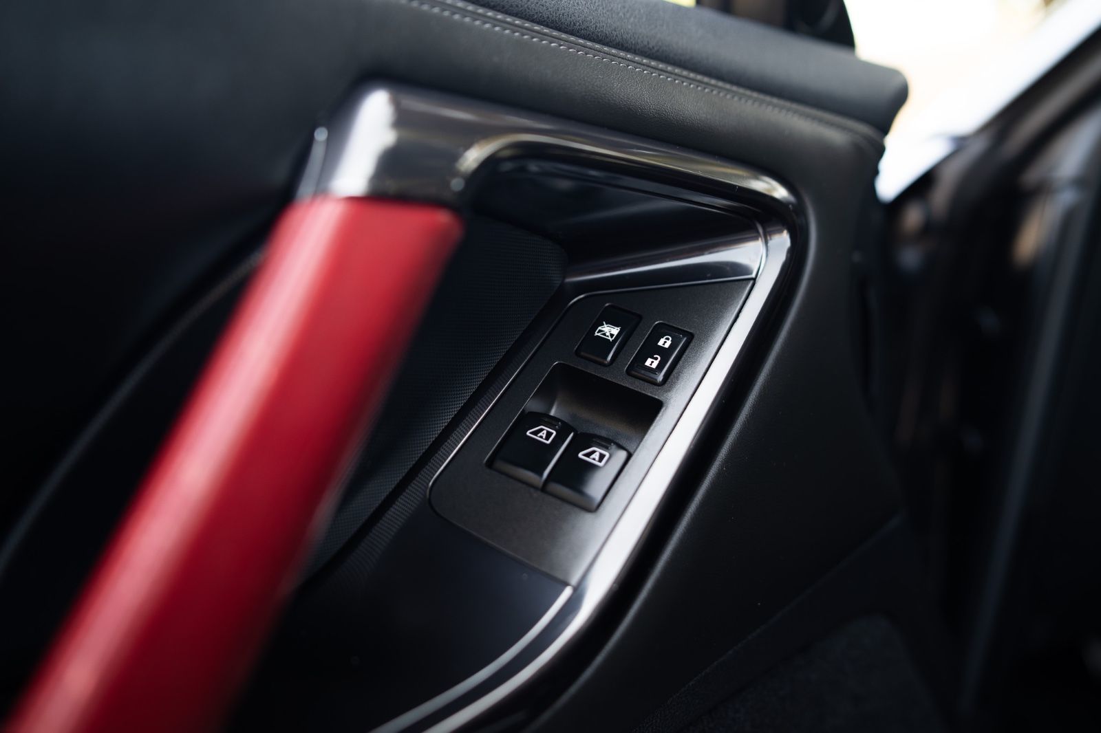 2012 Nissan GT-R Black Edition-30