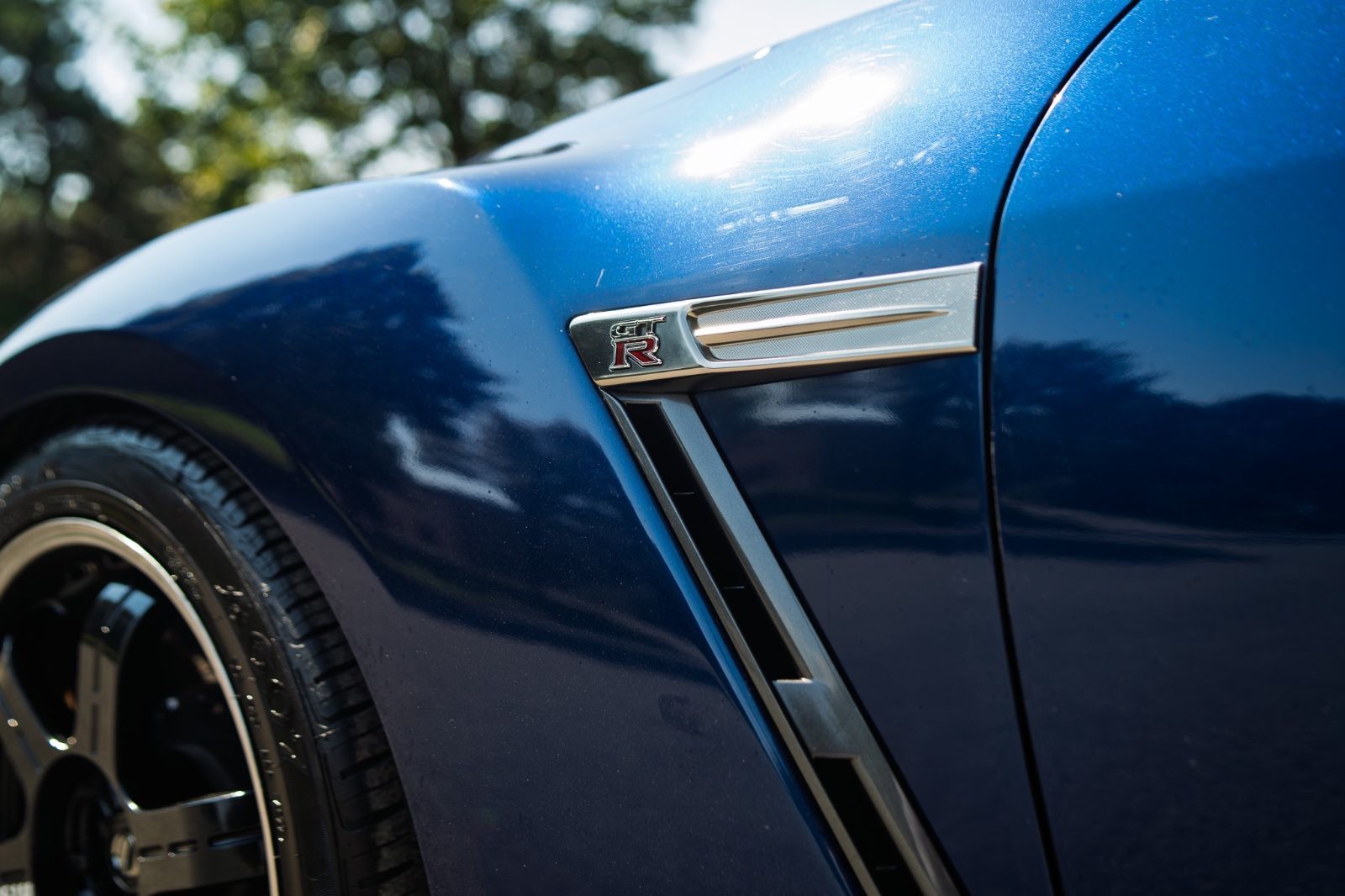 2012 Nissan GT-R Black Edition-12