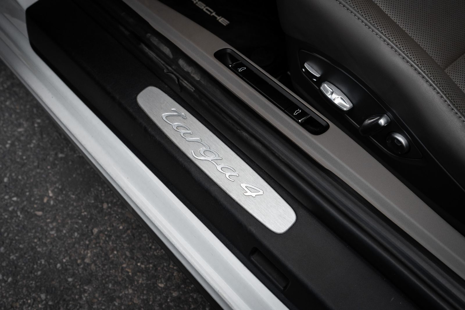 2016 Porsche 911 TARGA 4-29