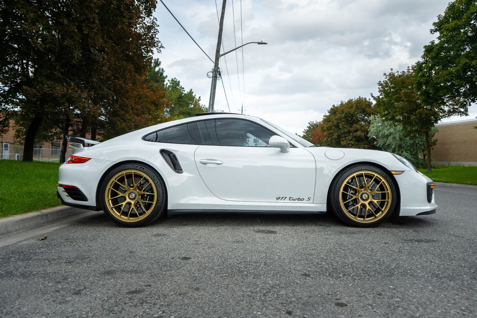2017 Porsche 911 Turbo S-3
