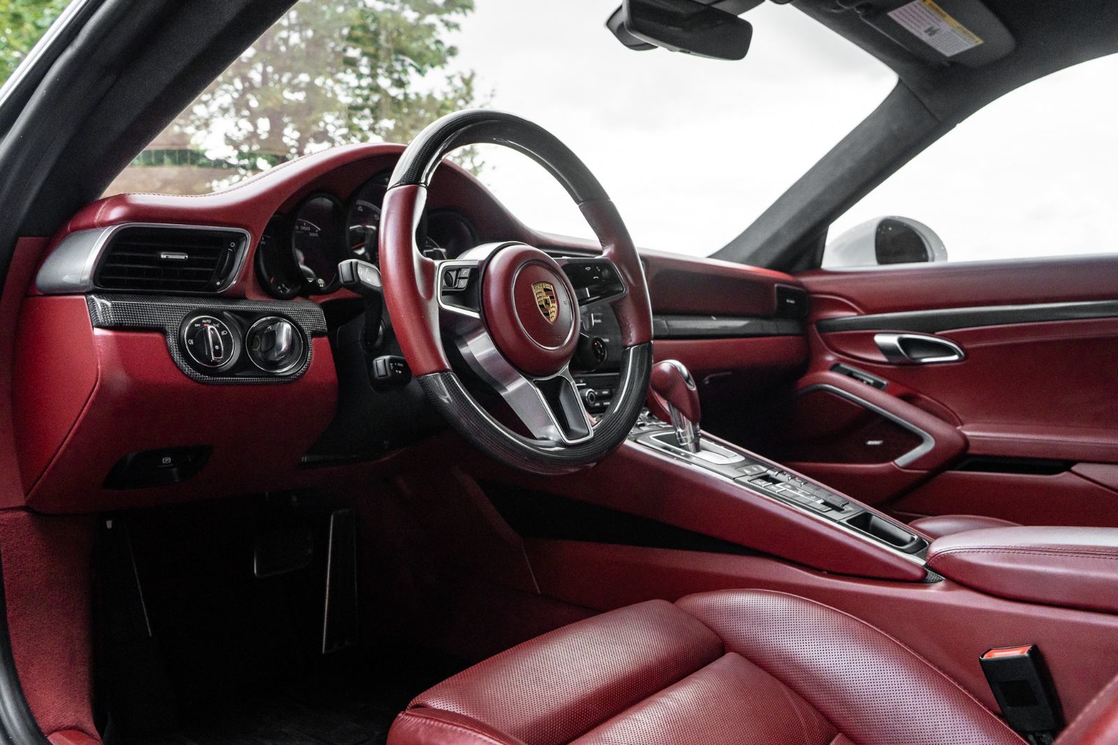 2017 Porsche 911 Turbo S-28