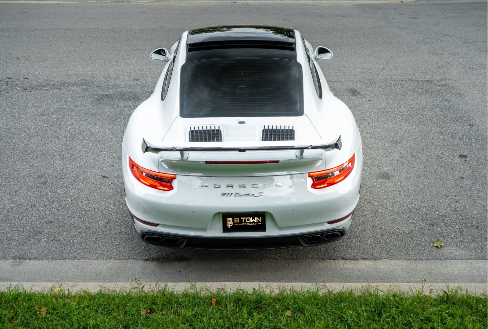 2017 Porsche 911 Turbo S-6