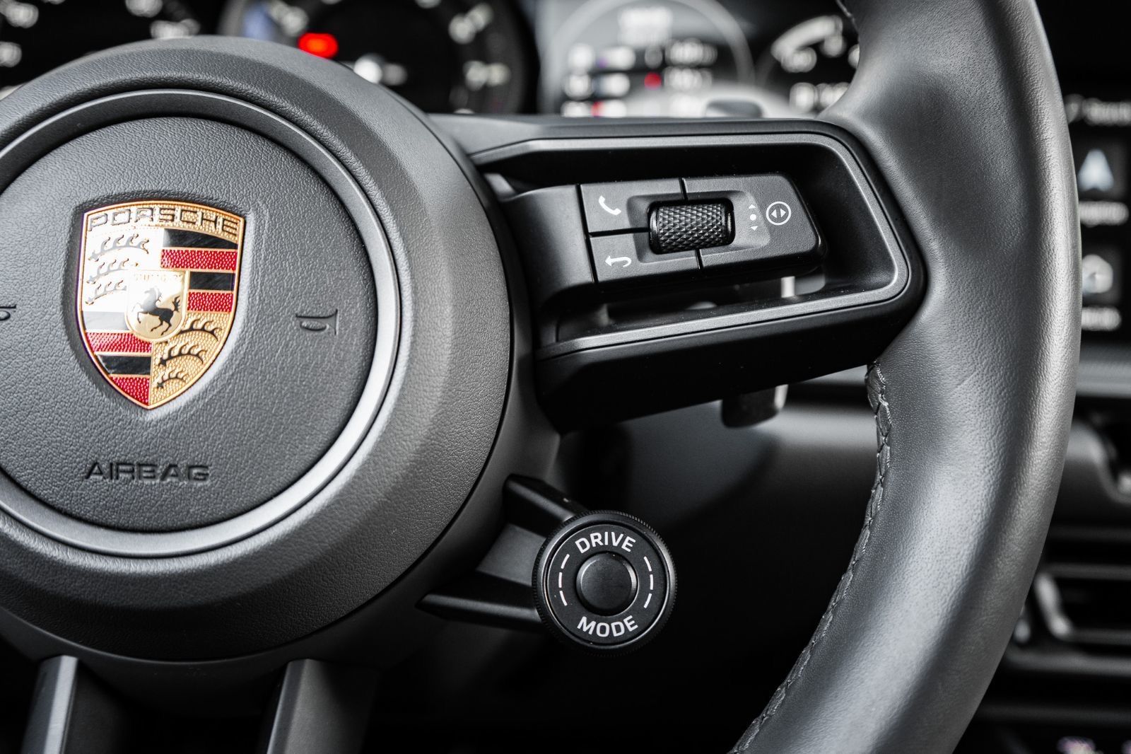 2022 Porsche 911 CARRERA-12