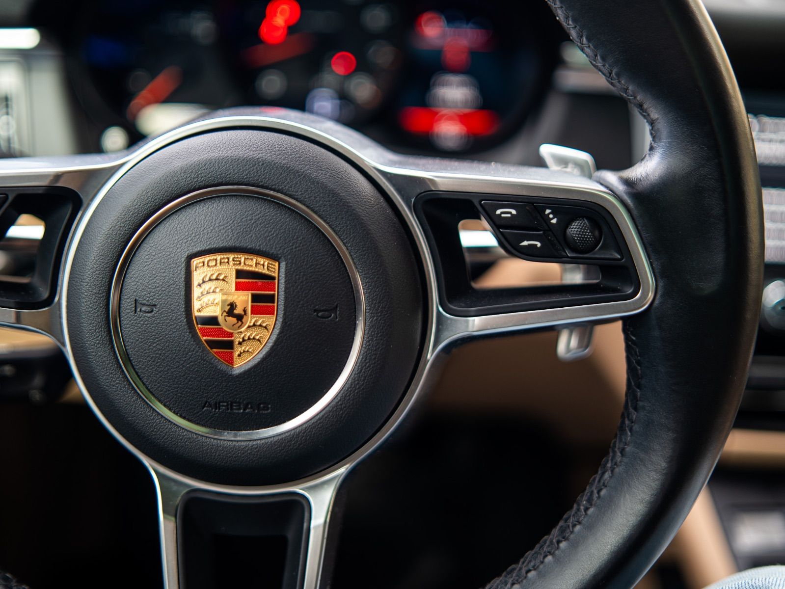2021 Porsche Macan Base-23