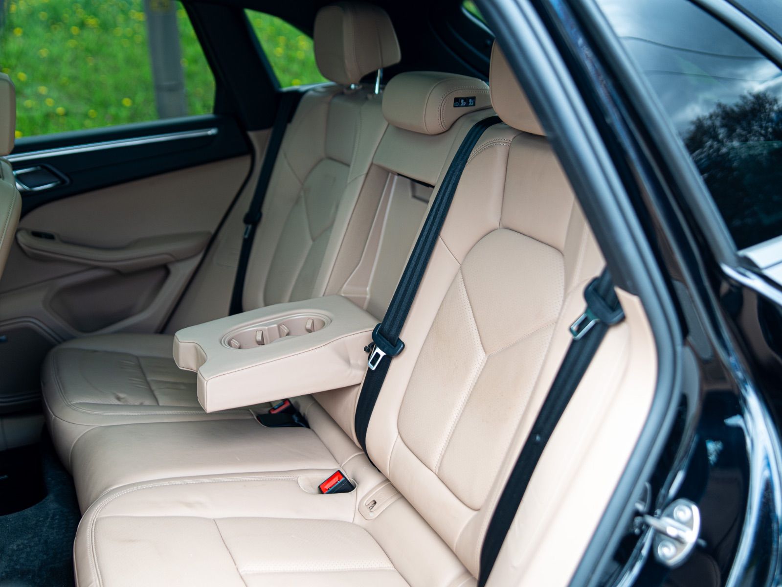 2021 Porsche Macan Base-11