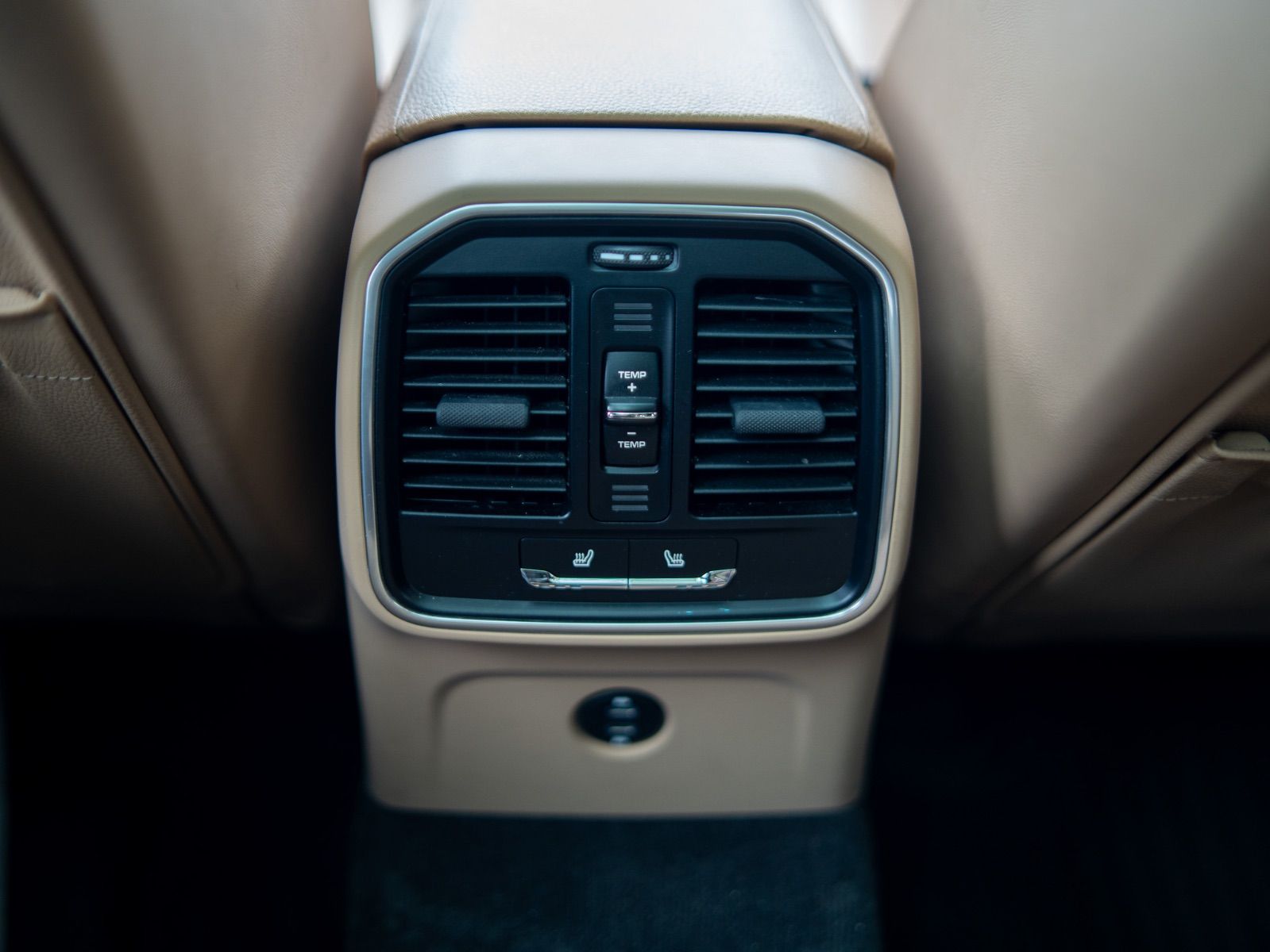 2021 Porsche Macan Base-12