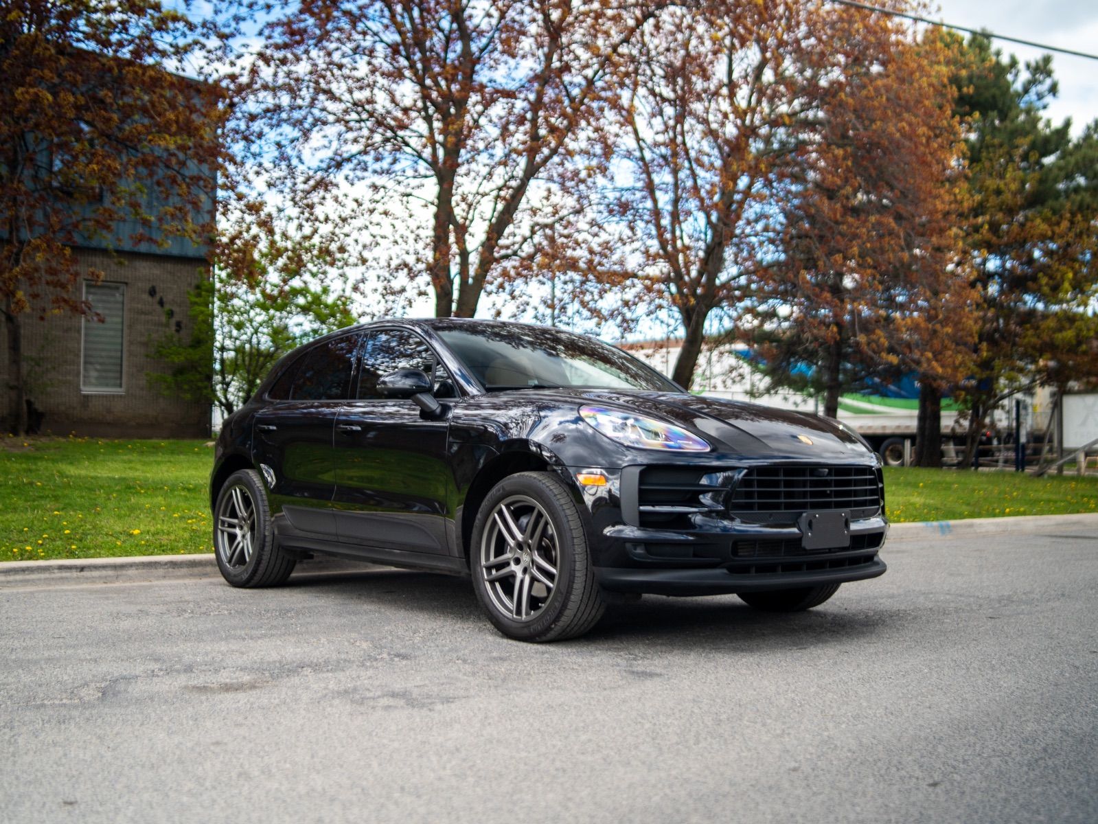 2021 Porsche Macan Base-2