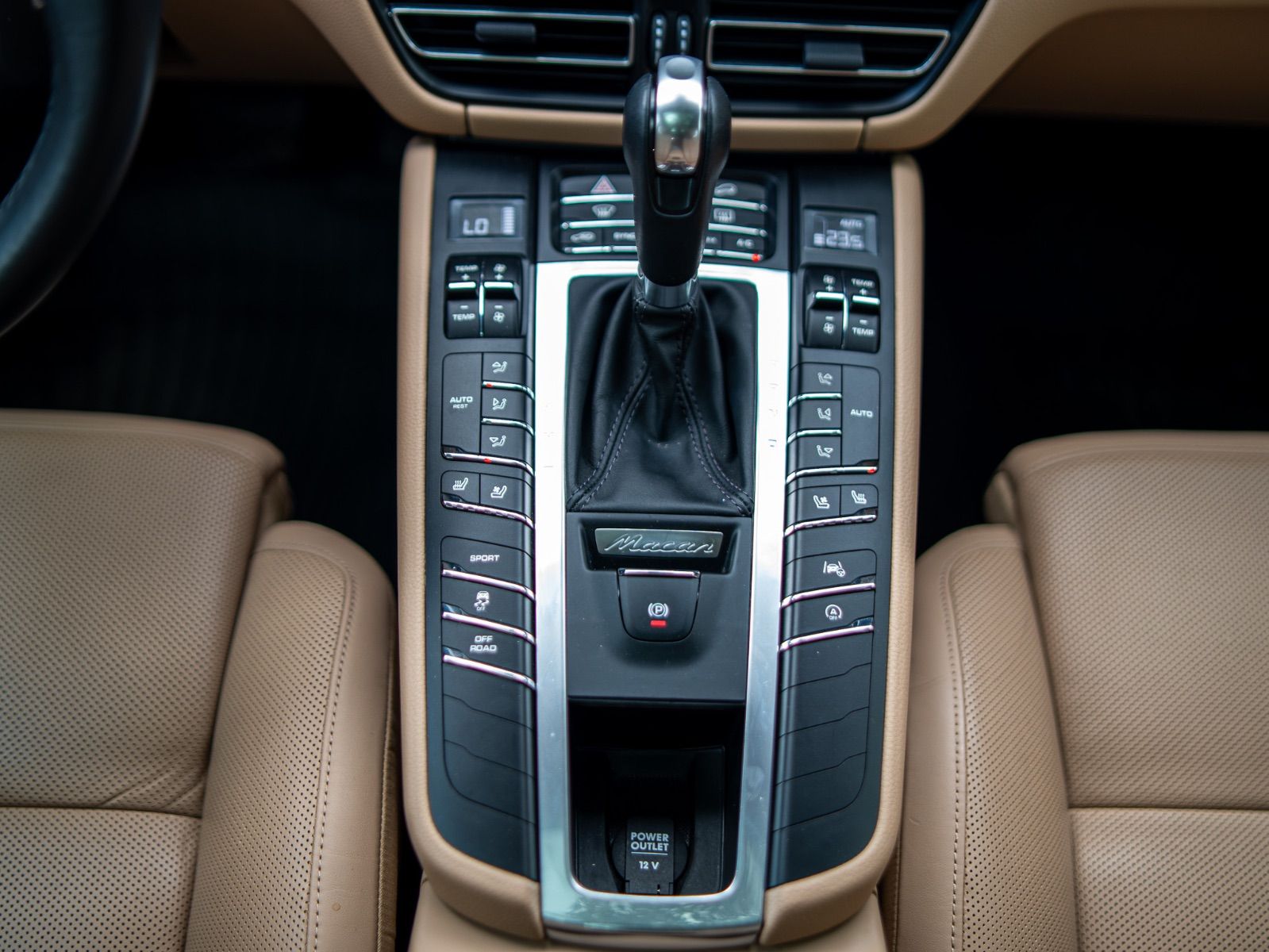 2021 Porsche Macan Base-17
